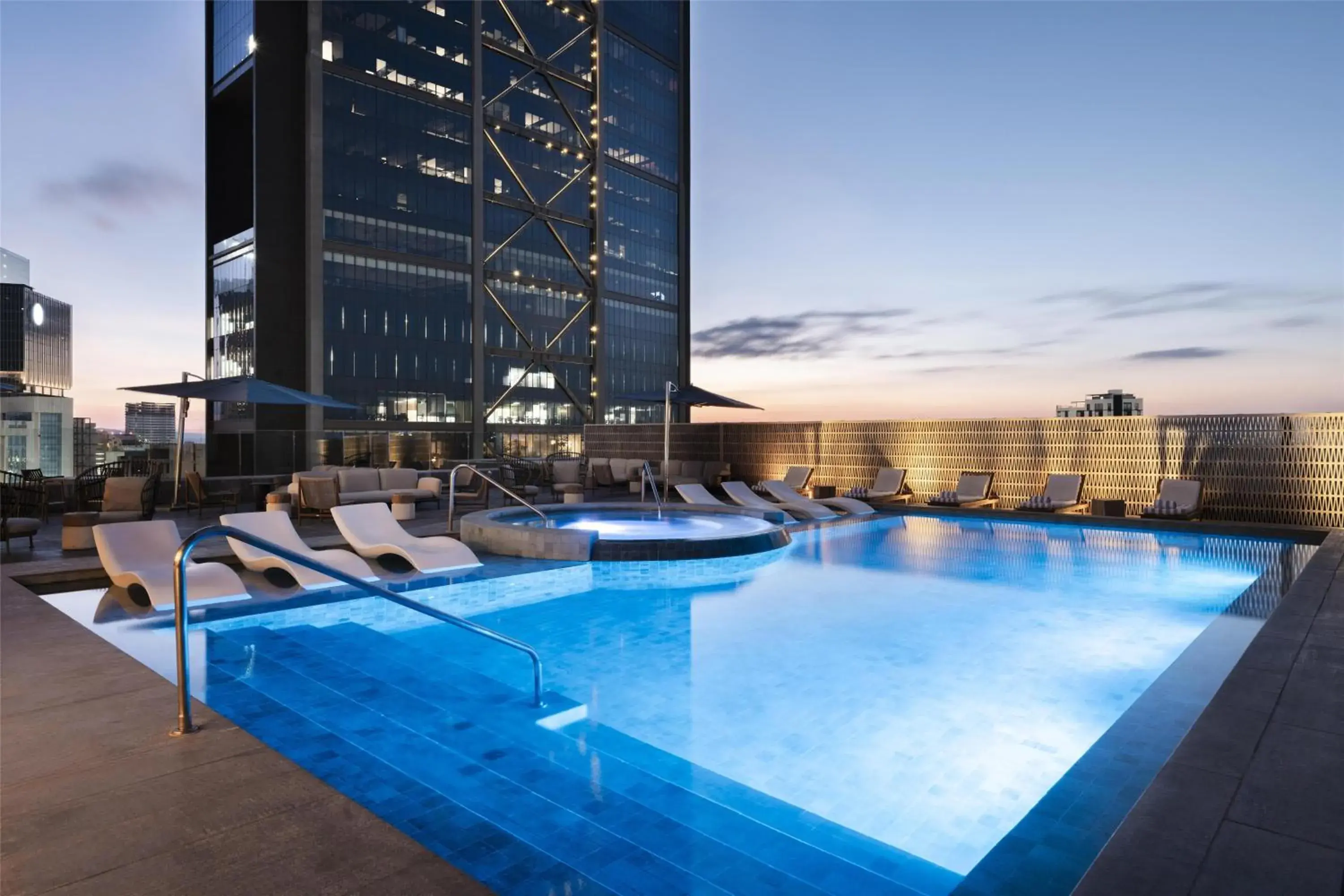 Pool view in Hilton Guadalajara Midtown Pool view in Hilton Guadalajara Midtown