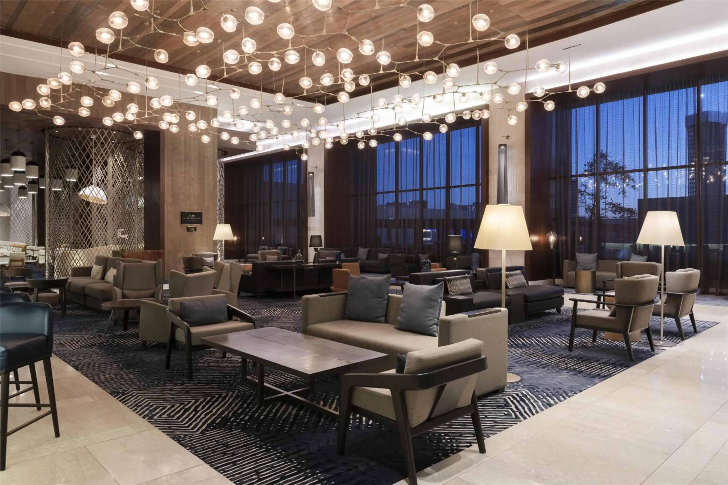 Lounge or bar in Hilton Guadalajara Midtown