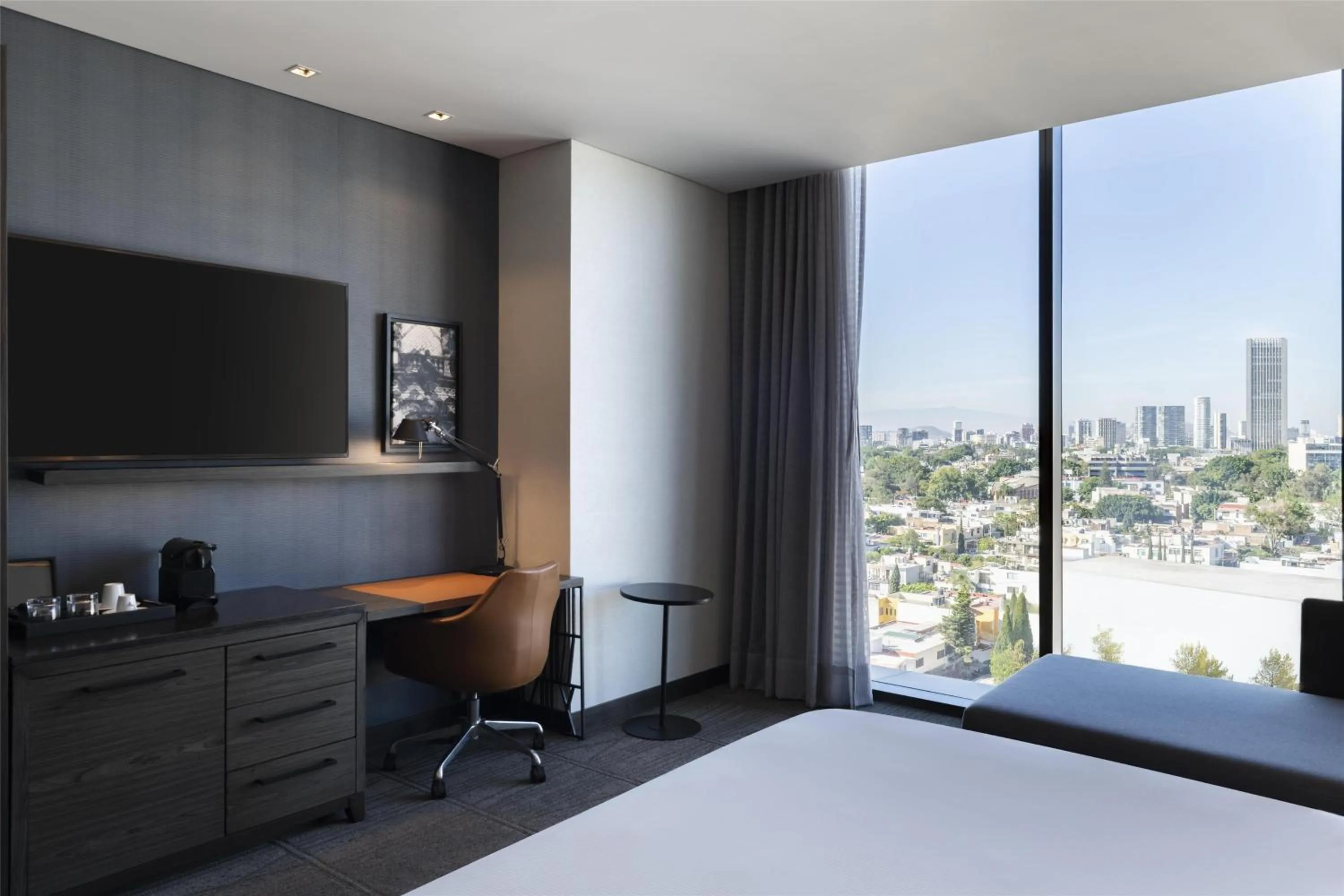 Bedroom, Bed in Hilton Guadalajara Midtown