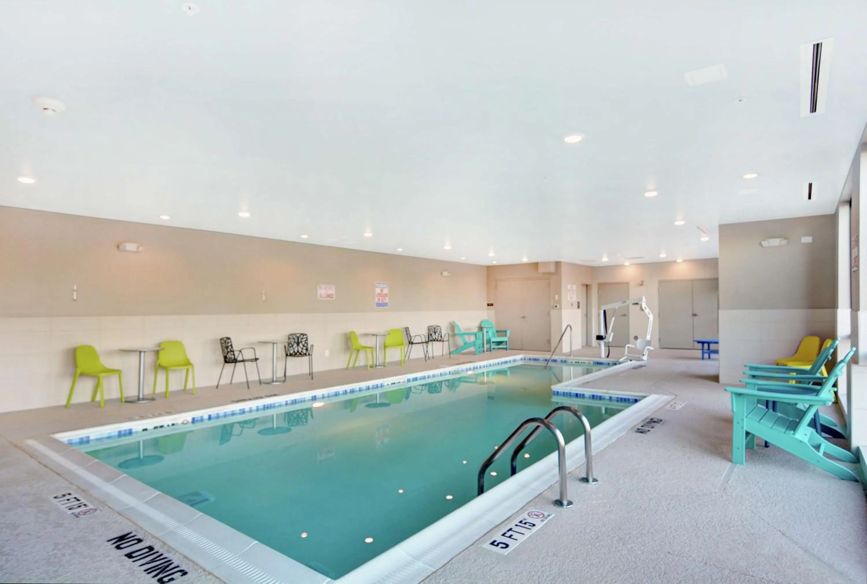 Pool view in Home2 Suites By Hilton Raleigh Durham Airport RTP