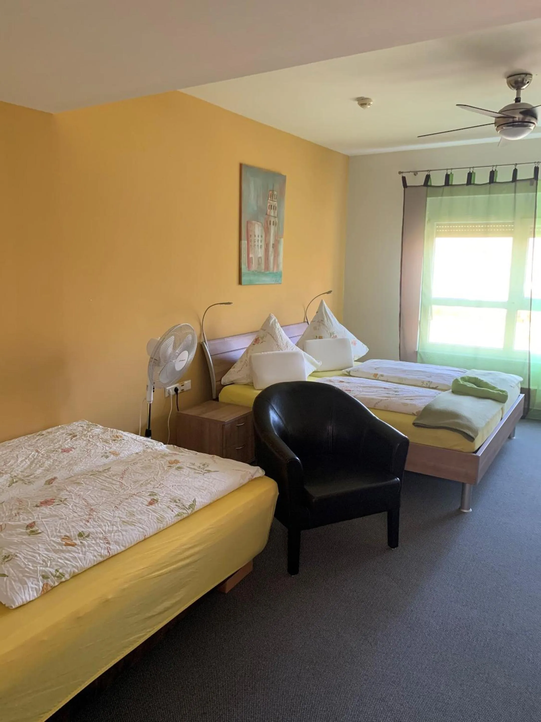 Bedroom, Bed in Park-Hotel Leimen