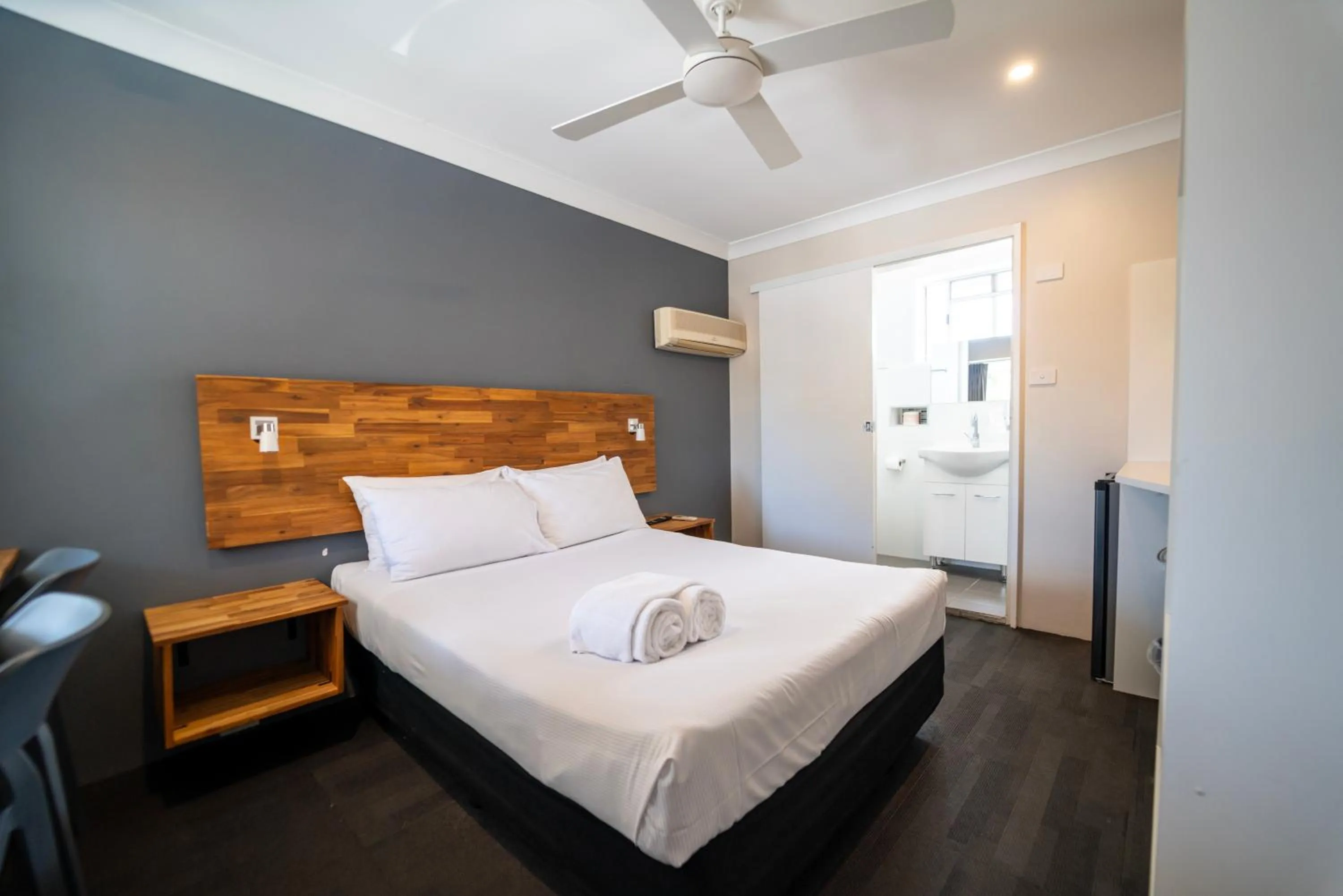Bedroom, Bed in Nowra Motor Inn