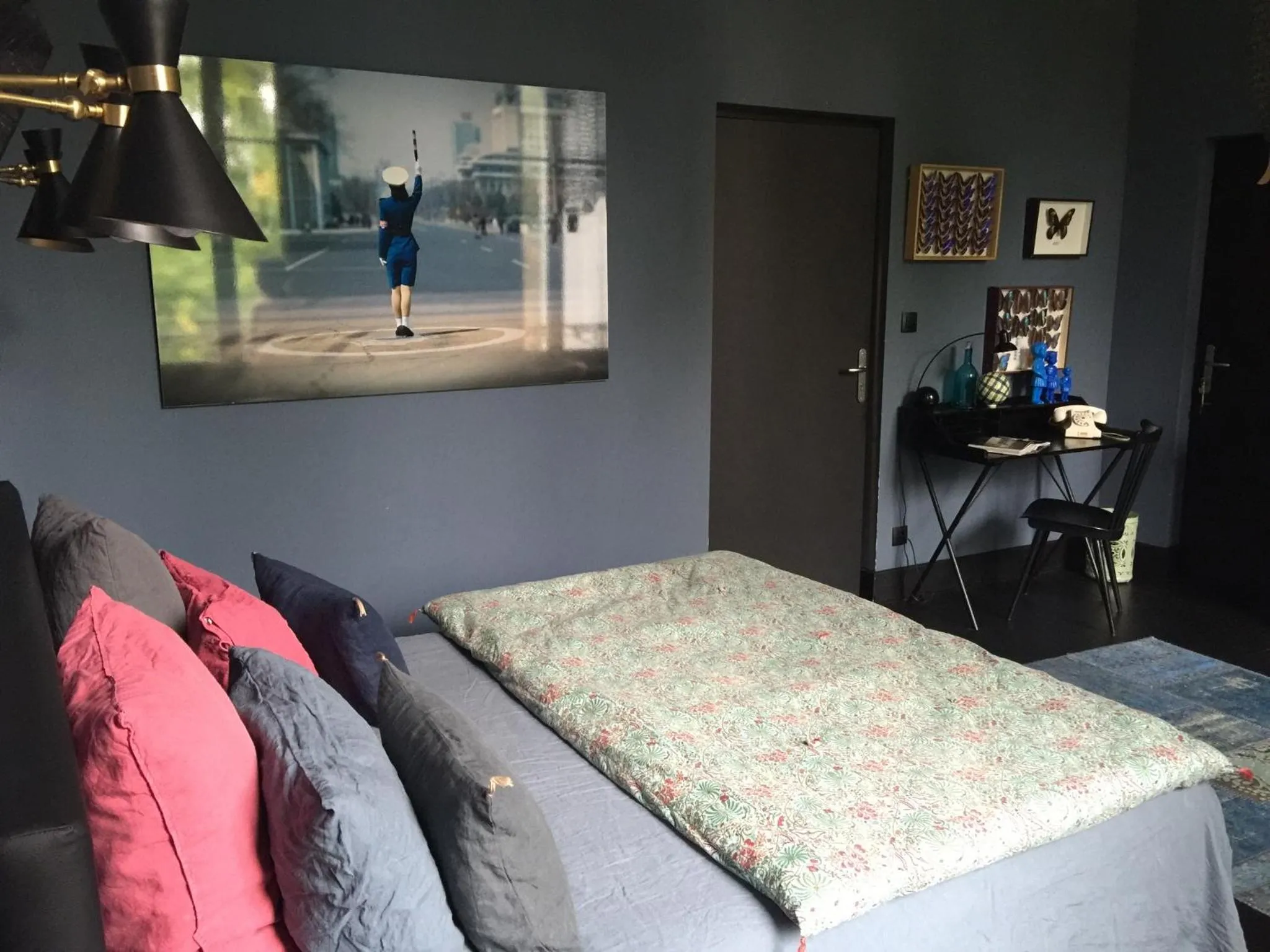 Bedroom in La Villa 1901