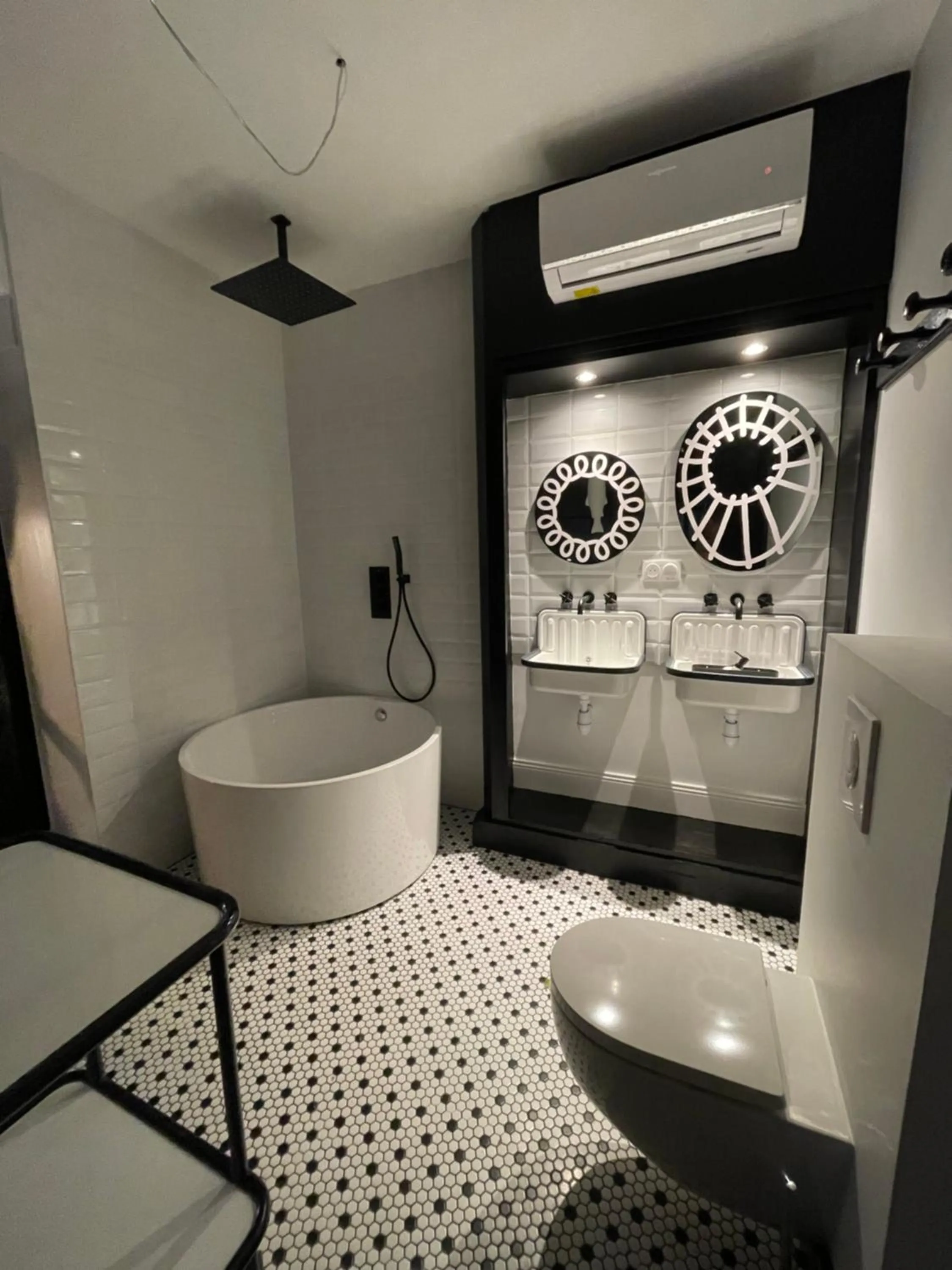 Bathroom in La Villa 1901