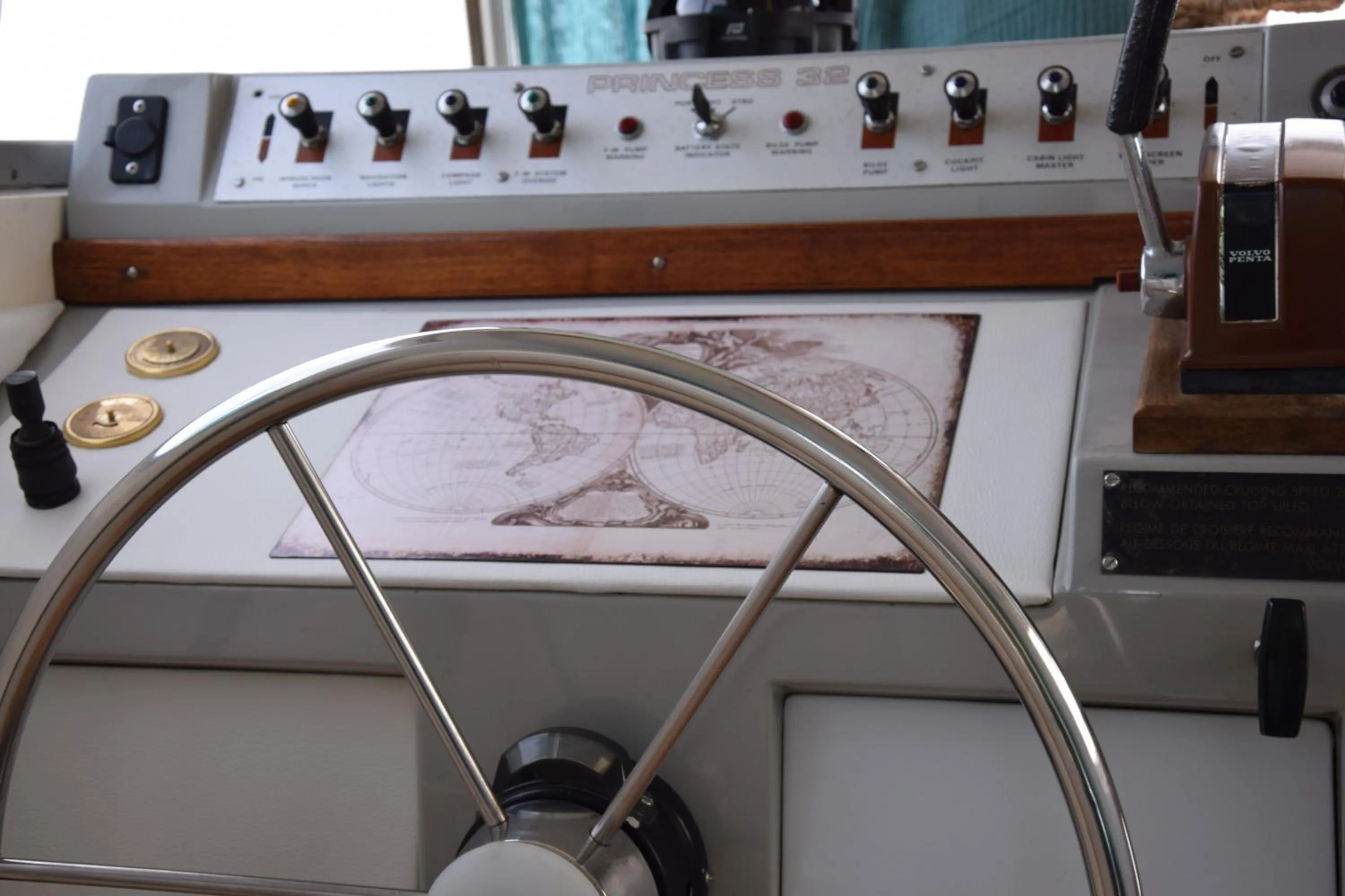 Decorative detail in Les Portes Du Hable