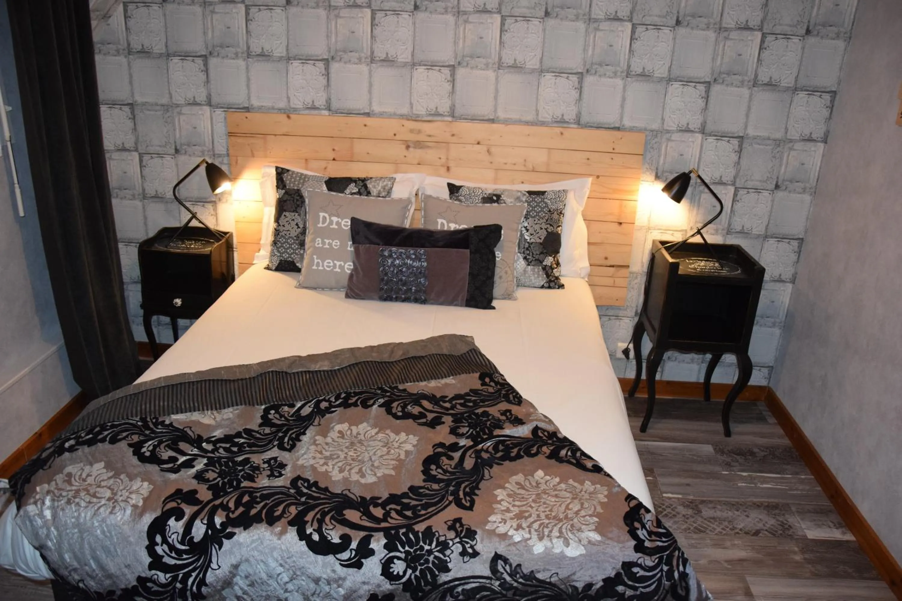 Photo of the whole room, Bed in Les Portes Du Hable