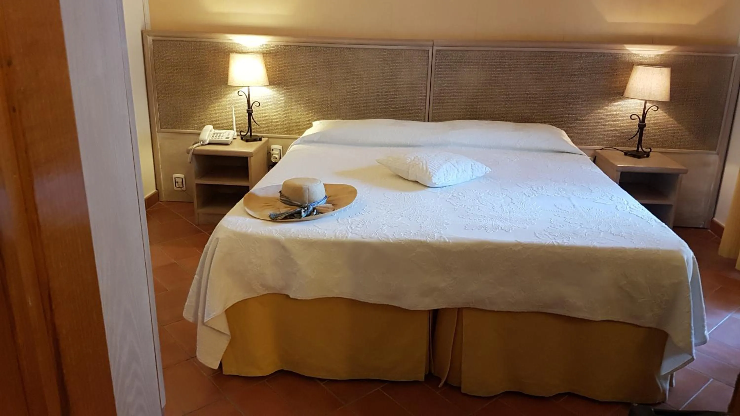 Bed in Hotel Gallo Nero