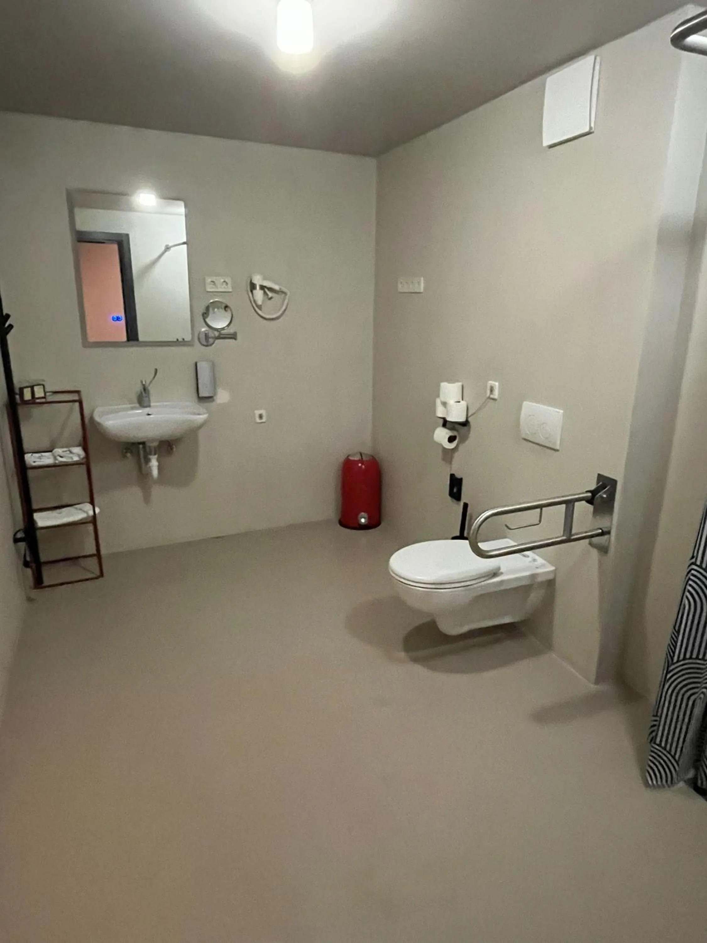 Bathroom in Barka Galéria Hotel és Étterem