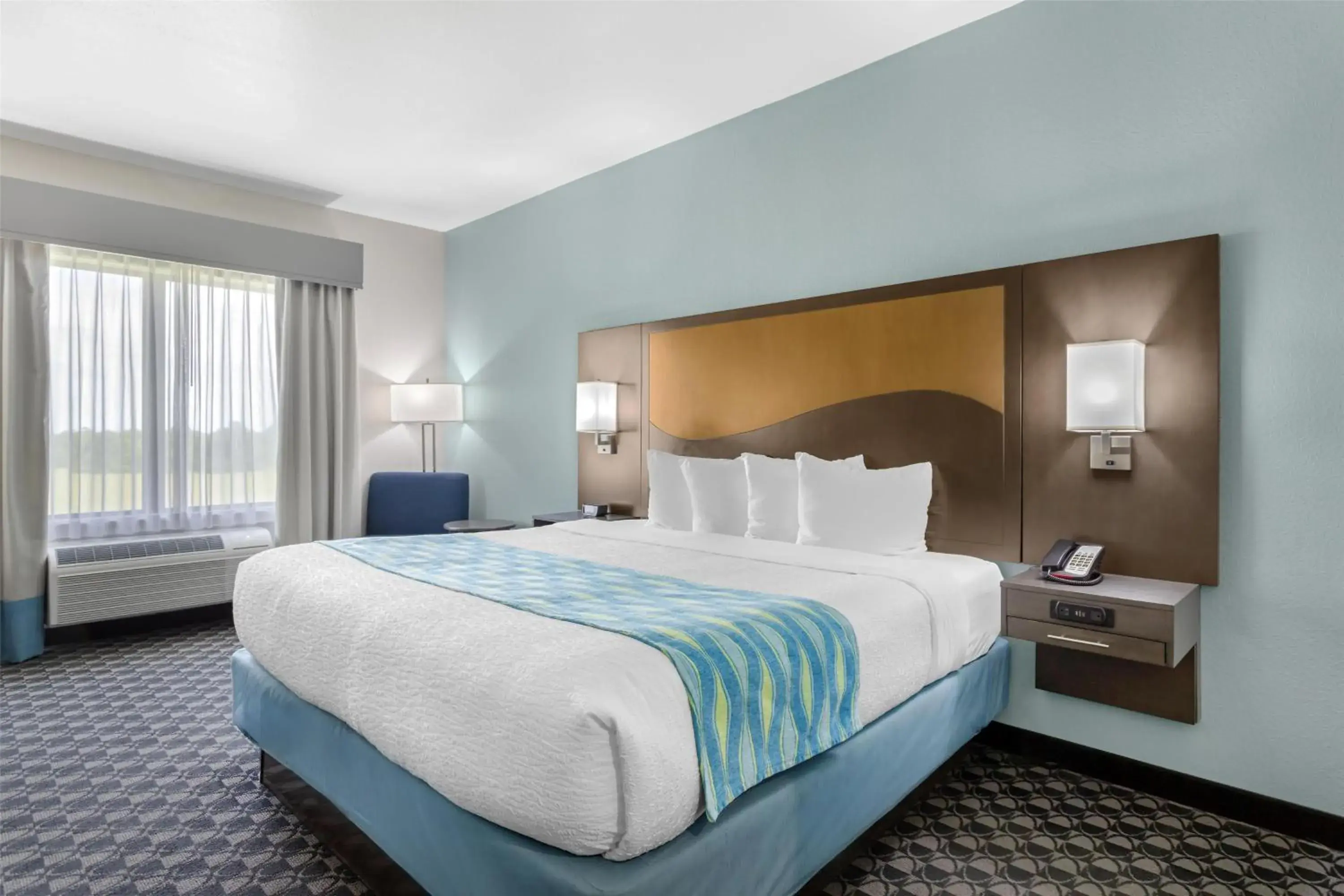 King Room - Non-Smoking in Best Western Plus Waller Hotel King Room - Non-Smoking in Best Western Plus Waller Hotel