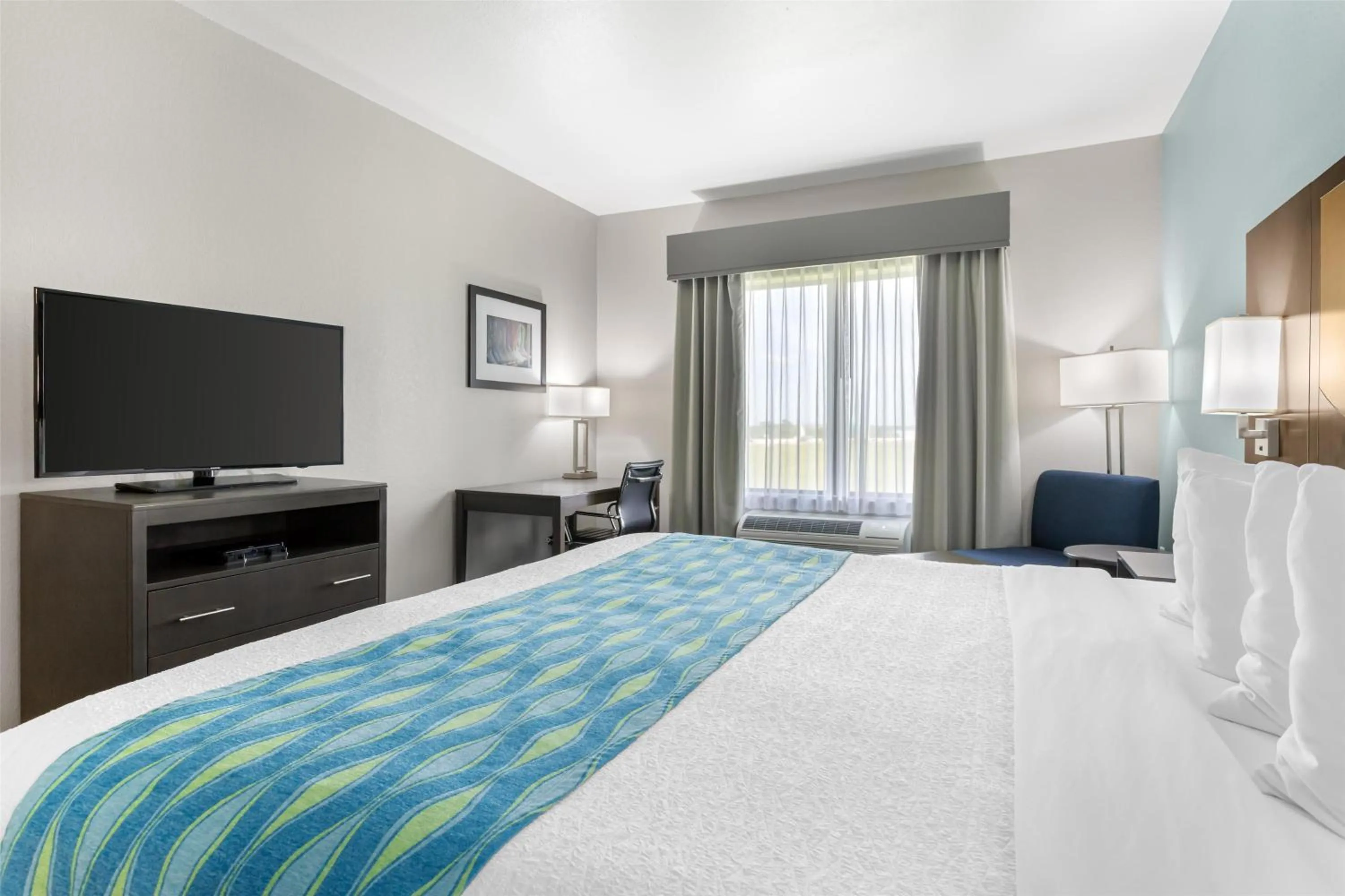 Bedroom, Bed in Best Western Plus Waller Hotel