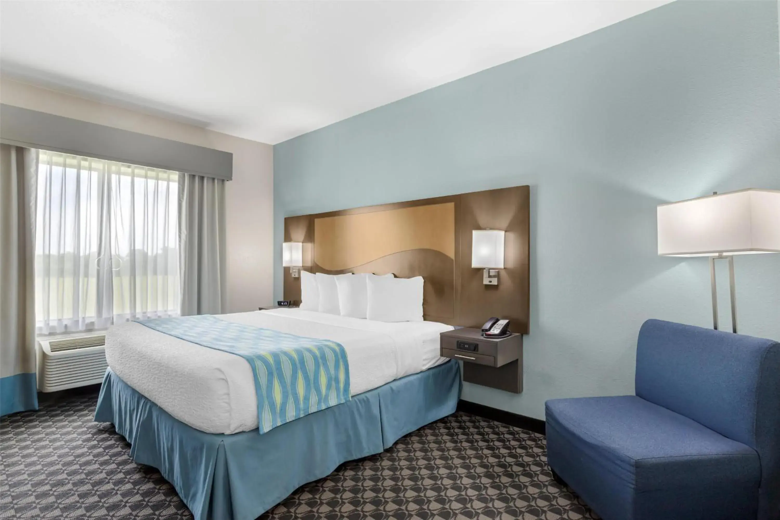 King Room - Disability Access in Best Western Plus Waller Hotel King Room - Disability Access in Best Western Plus Waller Hotel