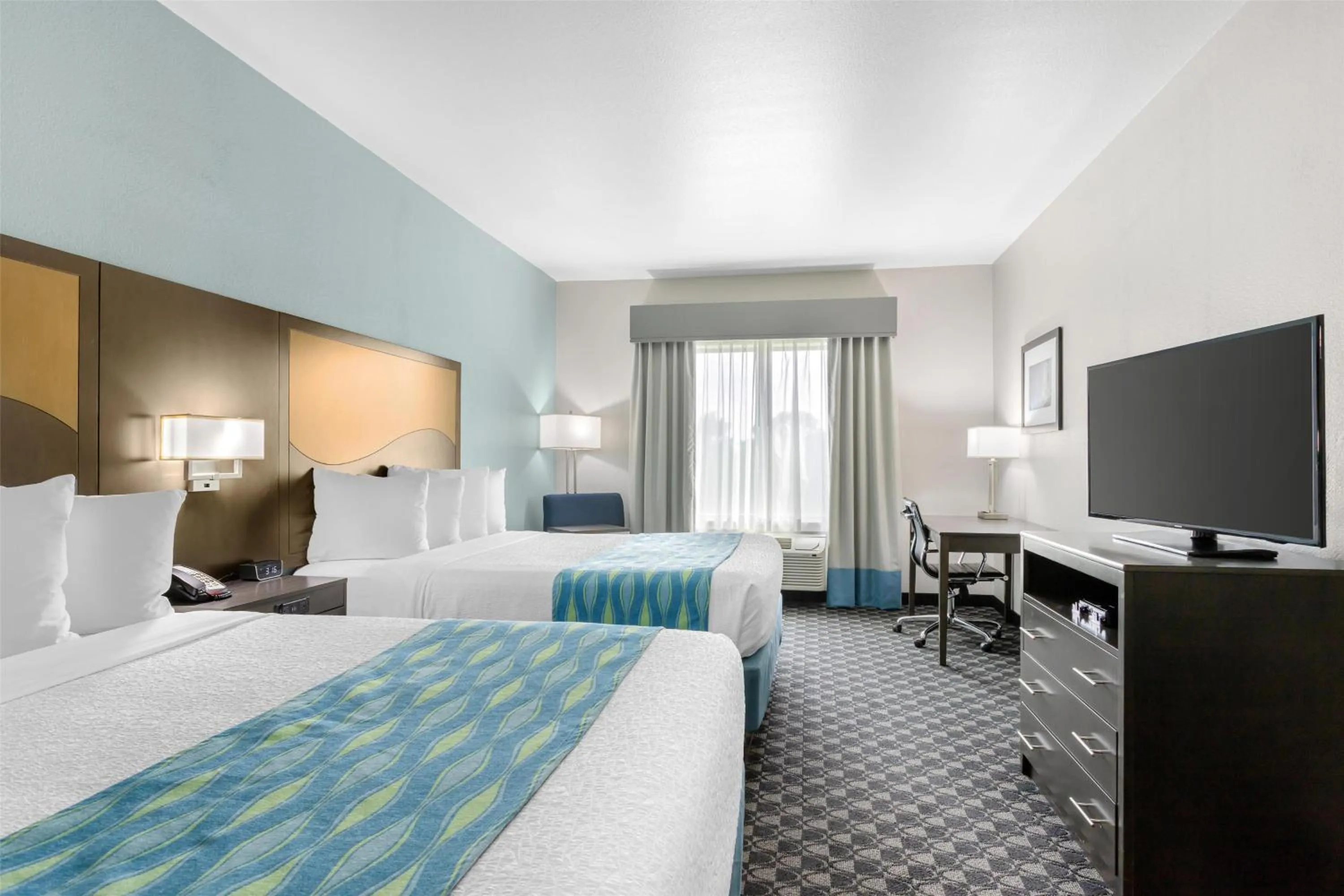 Bedroom, Bed in Best Western Plus Waller Hotel