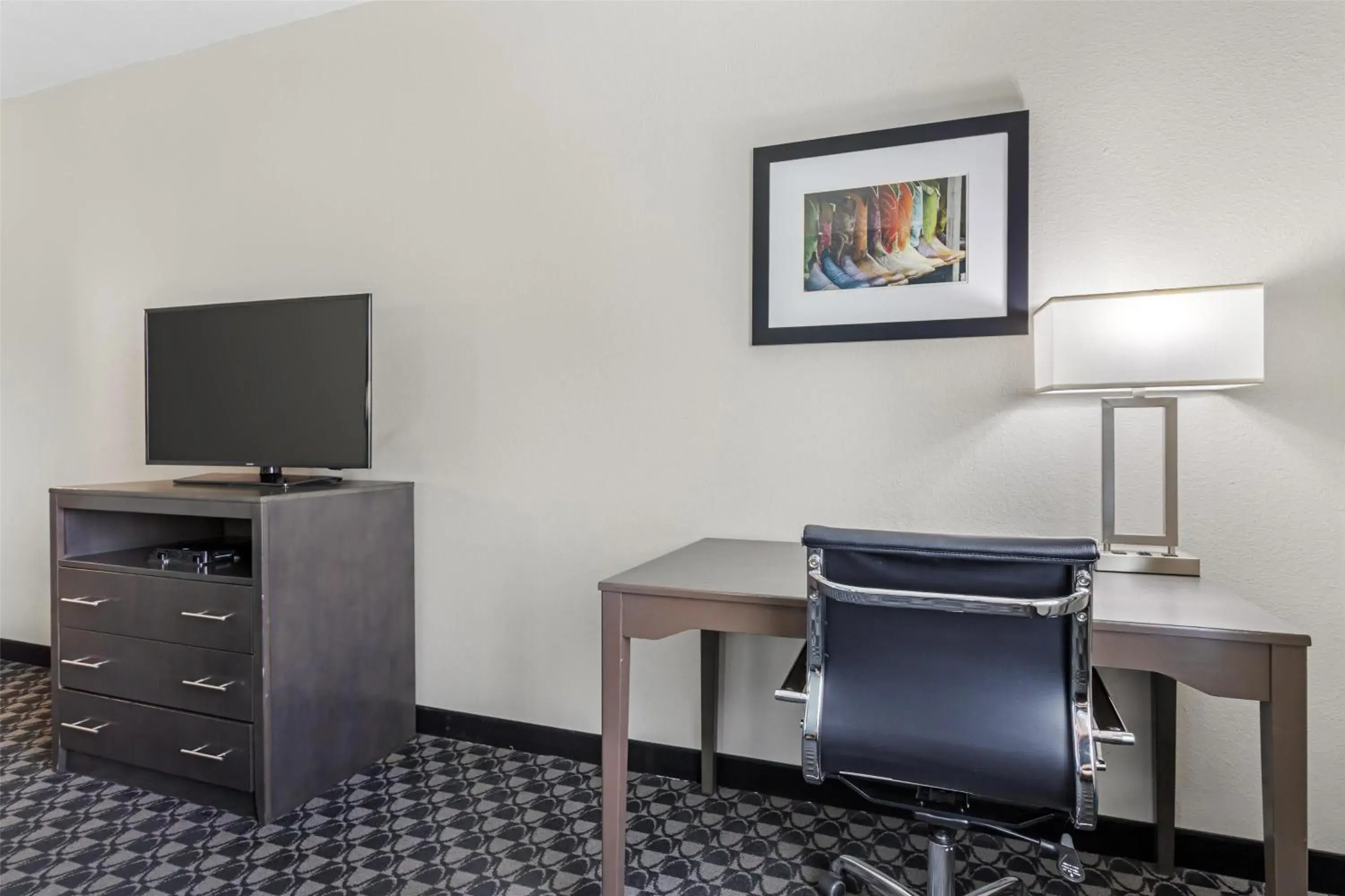 Bedroom in Best Western Plus Waller Hotel Bedroom in Best Western Plus Waller Hotel