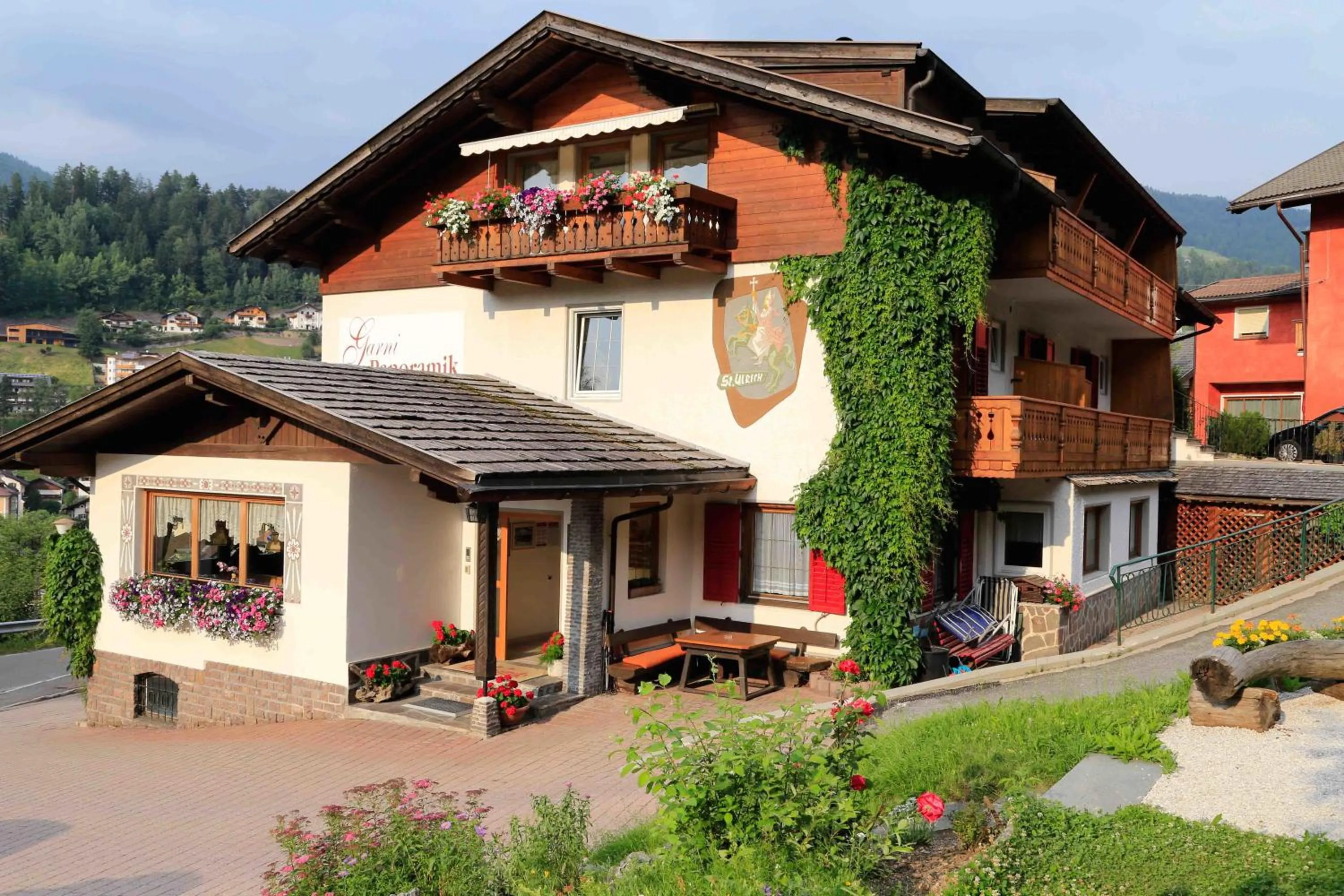 Property building in Garni Panoramik