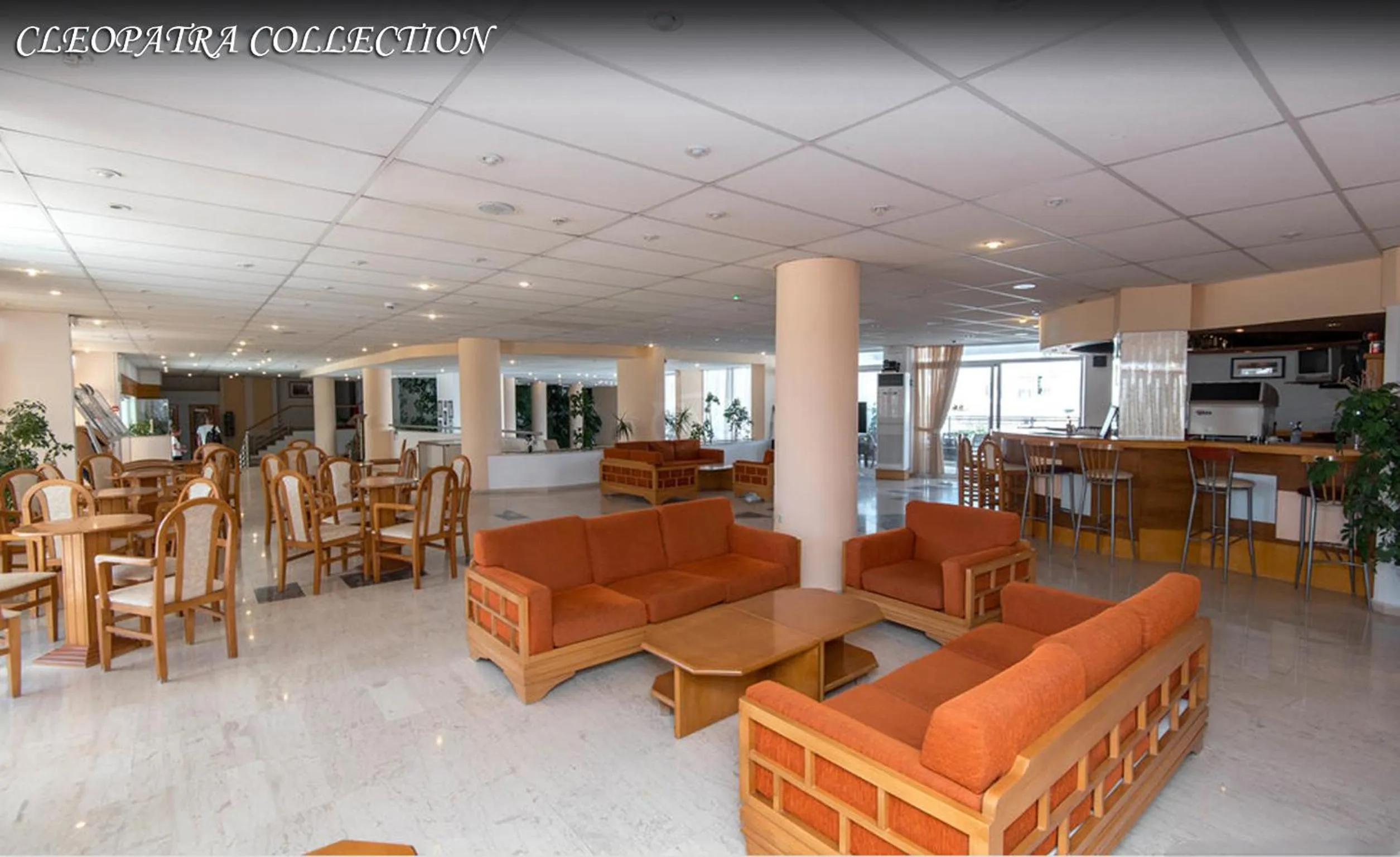 Communal lounge/ TV room in Kris Mari