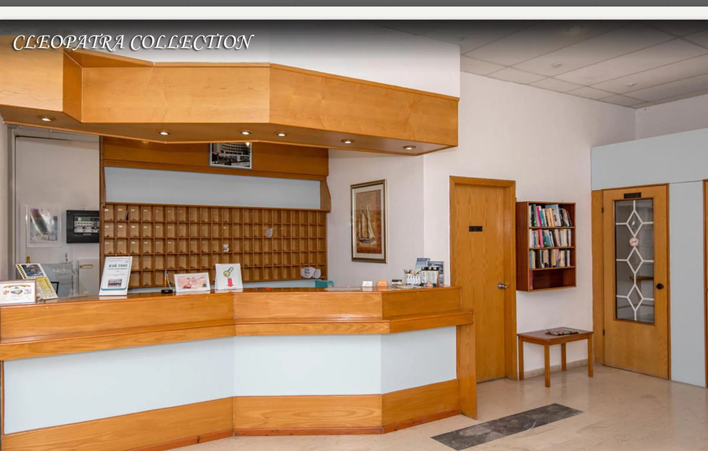 Facade/entrance in Kris Mari