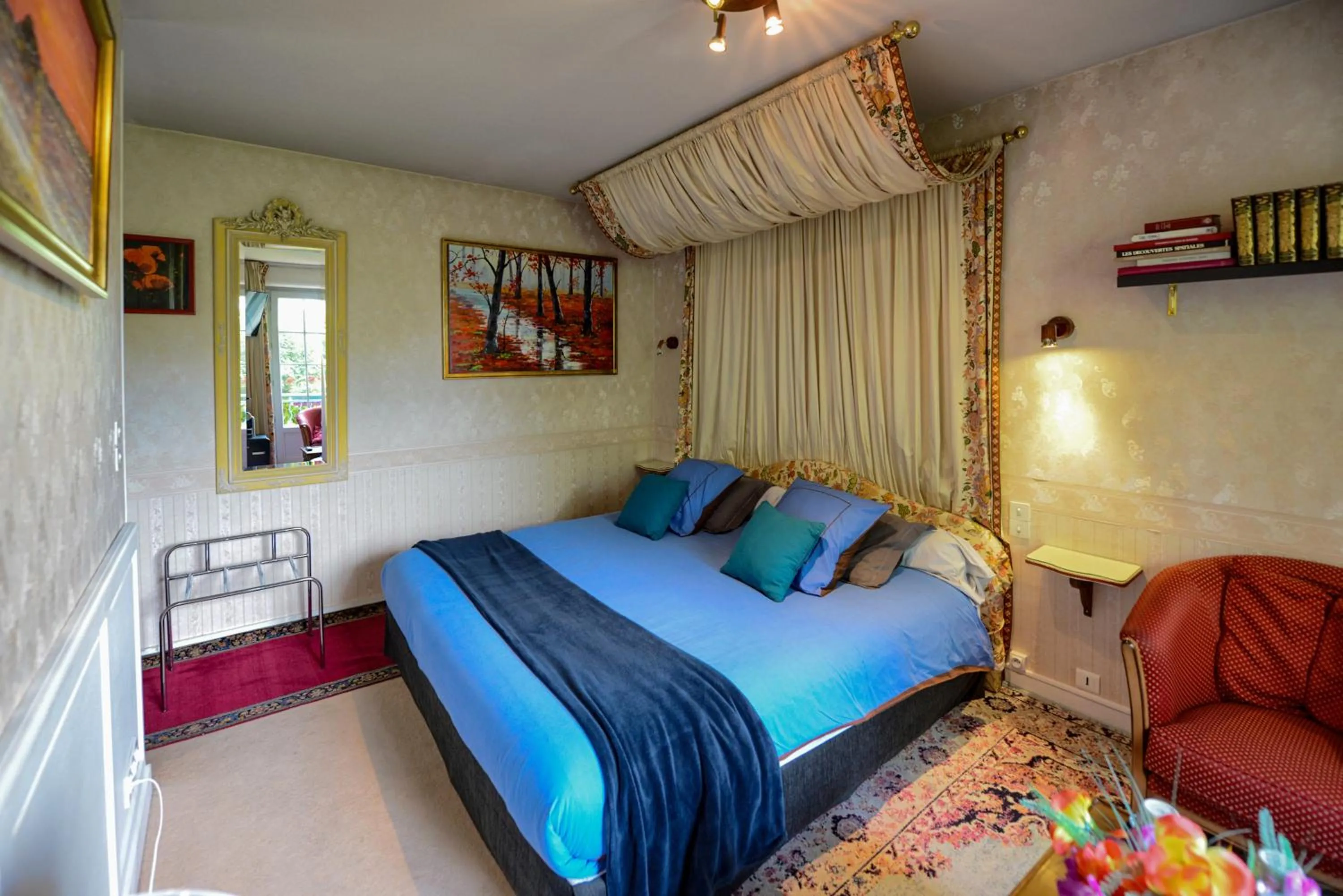 Bed in Hôtel Le Castel