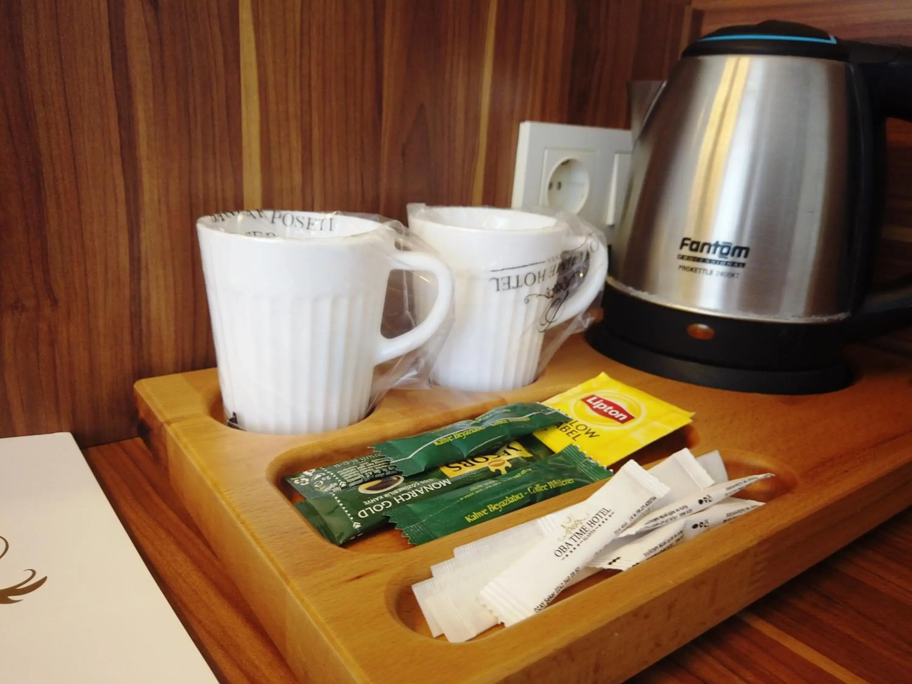 Coffee/tea facilities in Oba Time Hotel