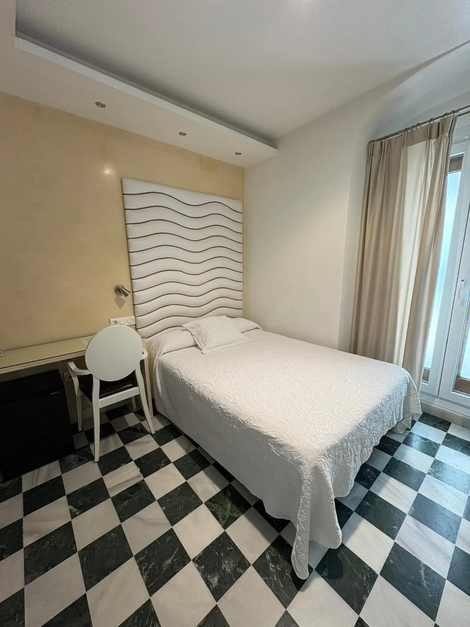 Bed in Hostal El Alojado de Velarde