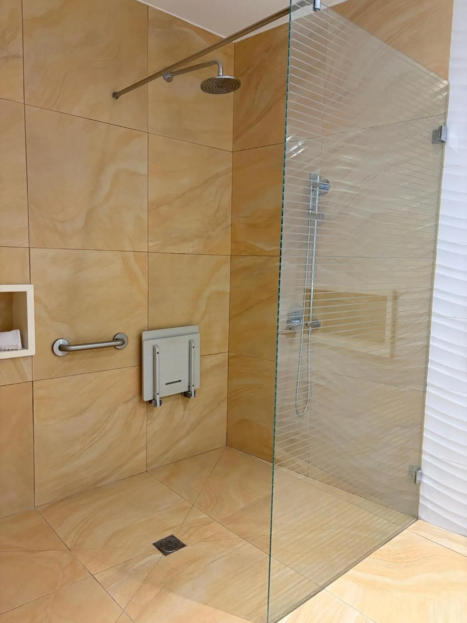 Shower in Hostal El Alojado de Velarde