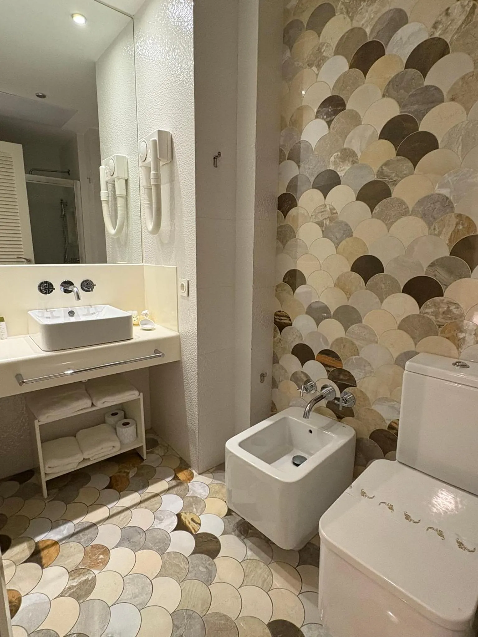Bathroom in Hostal El Alojado de Velarde