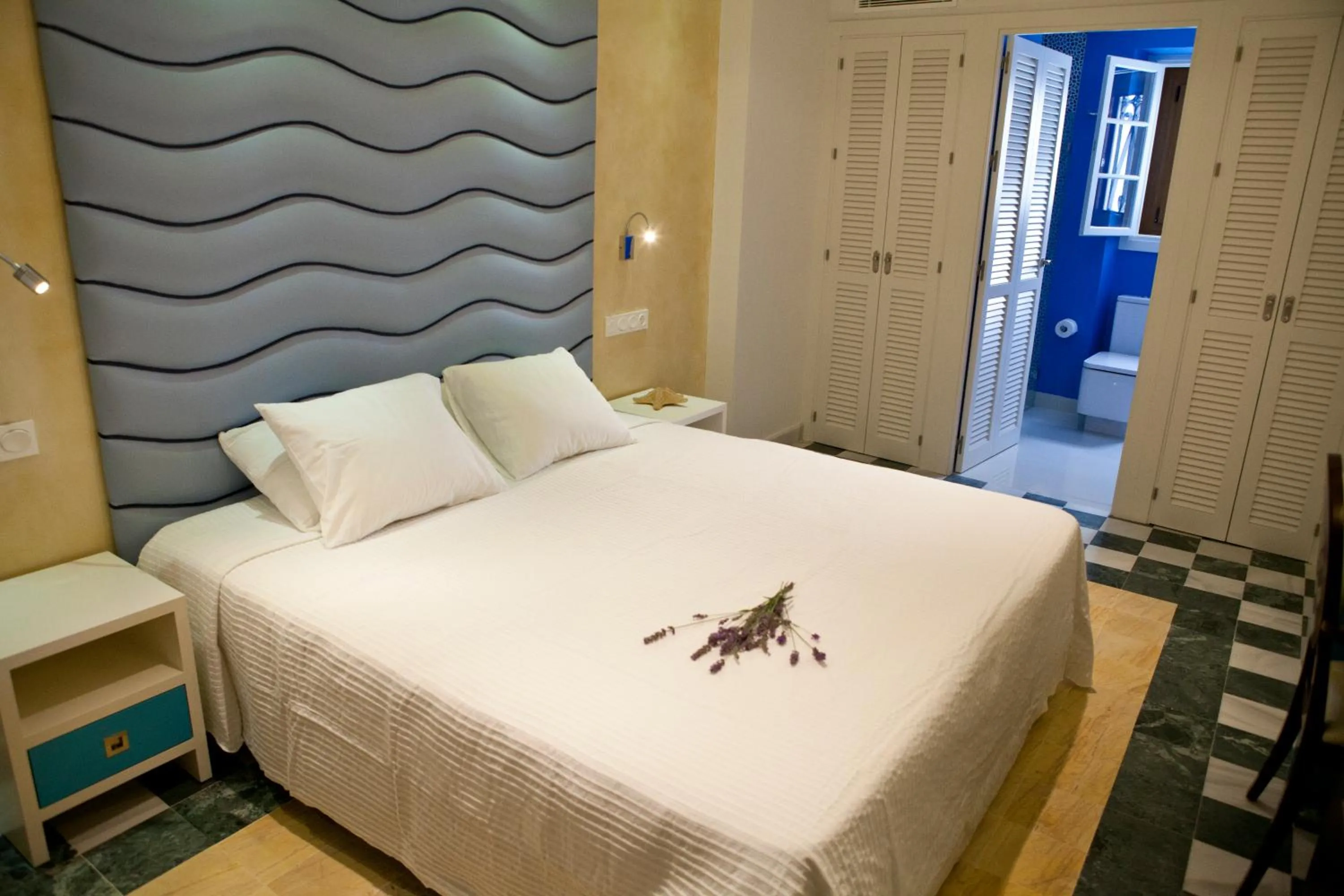 Photo of the whole room, Bed in Hostal El Alojado de Velarde