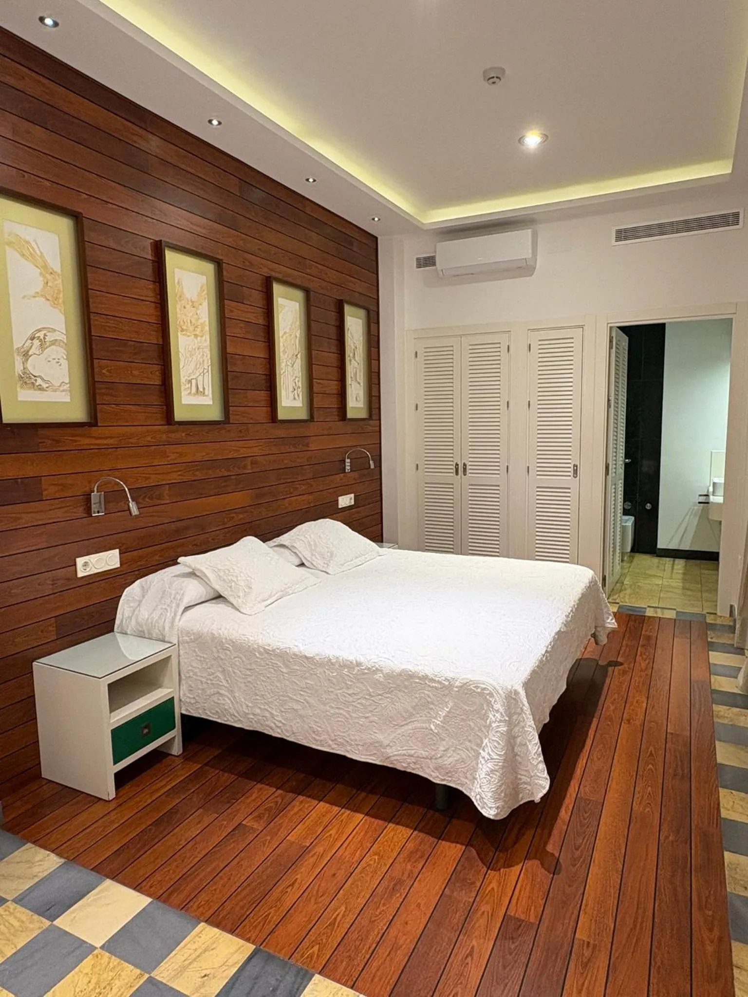 Bed in Hostal El Alojado de Velarde