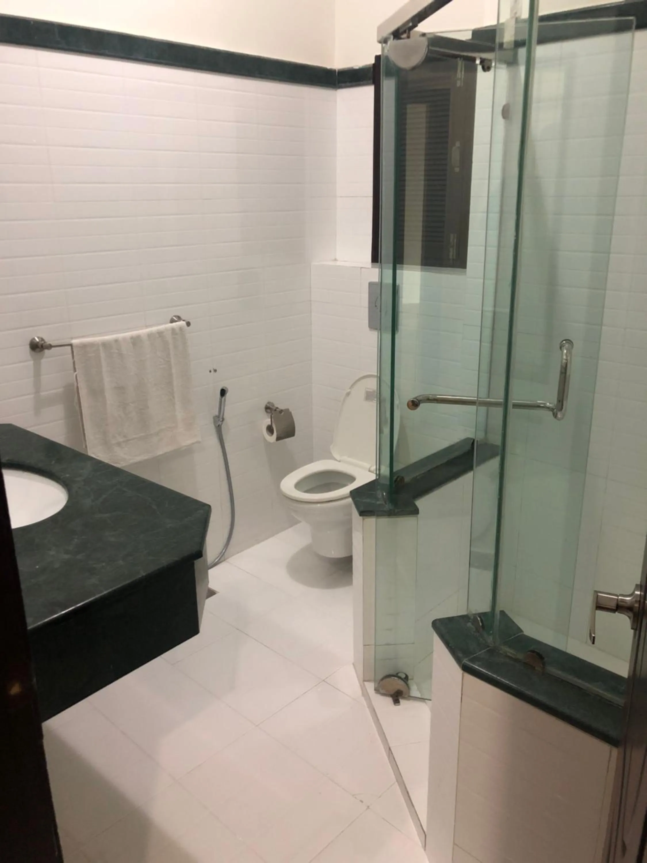 Bathroom in Sunset Suites