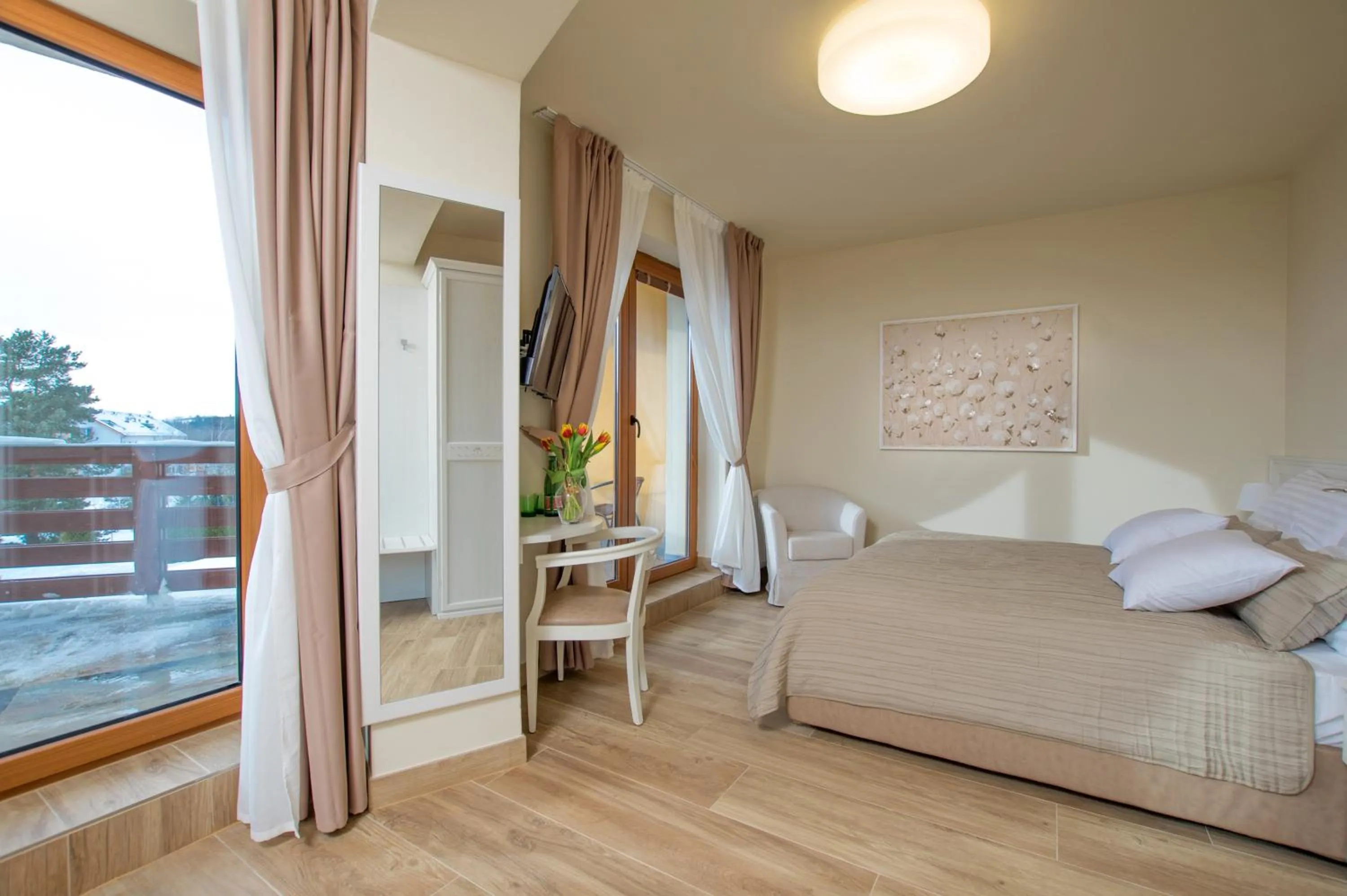 Property building, Bed in Hotel SLUNEČNÁ LOUKA