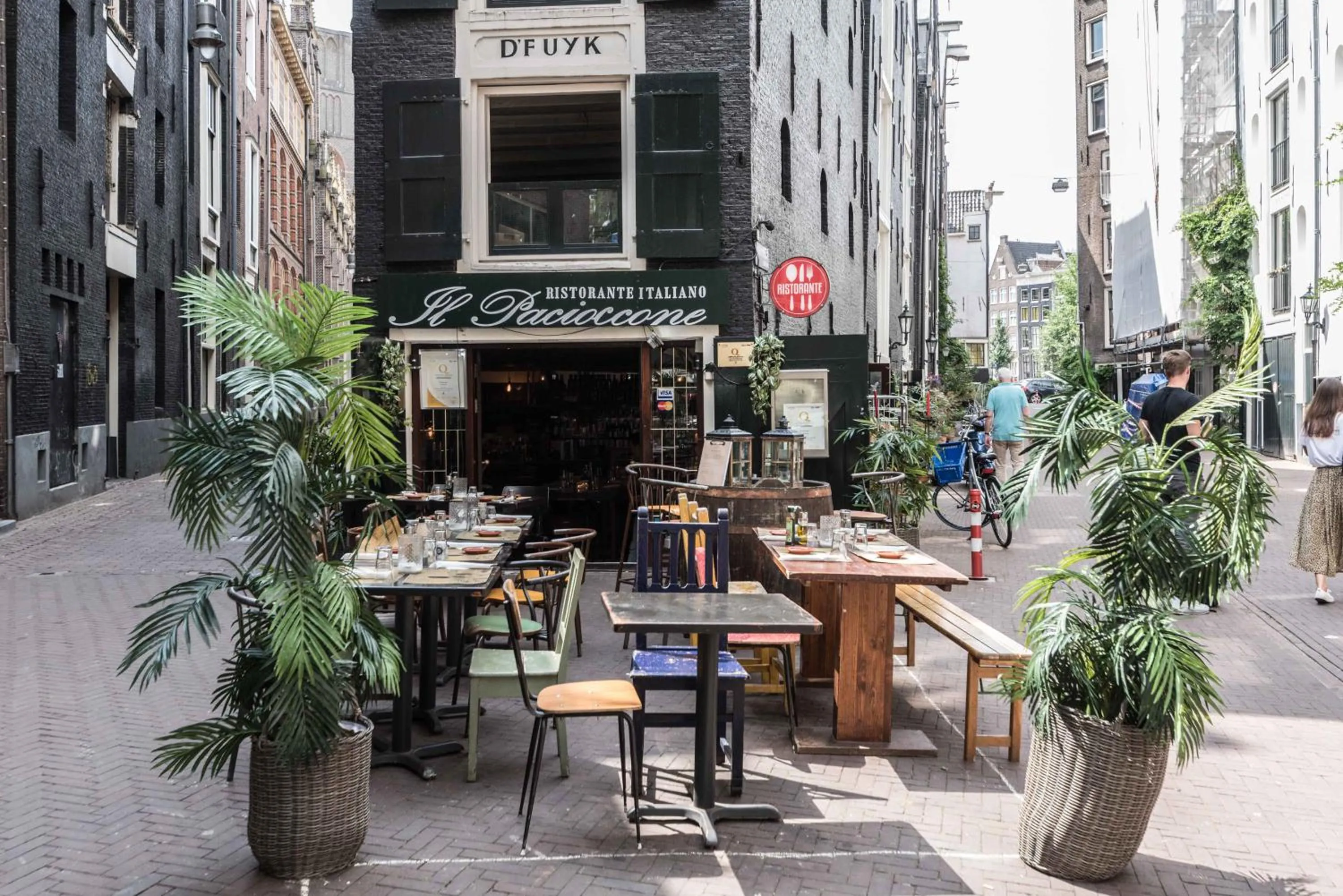 Neighbourhood in Anny's Warehouse City Centre!