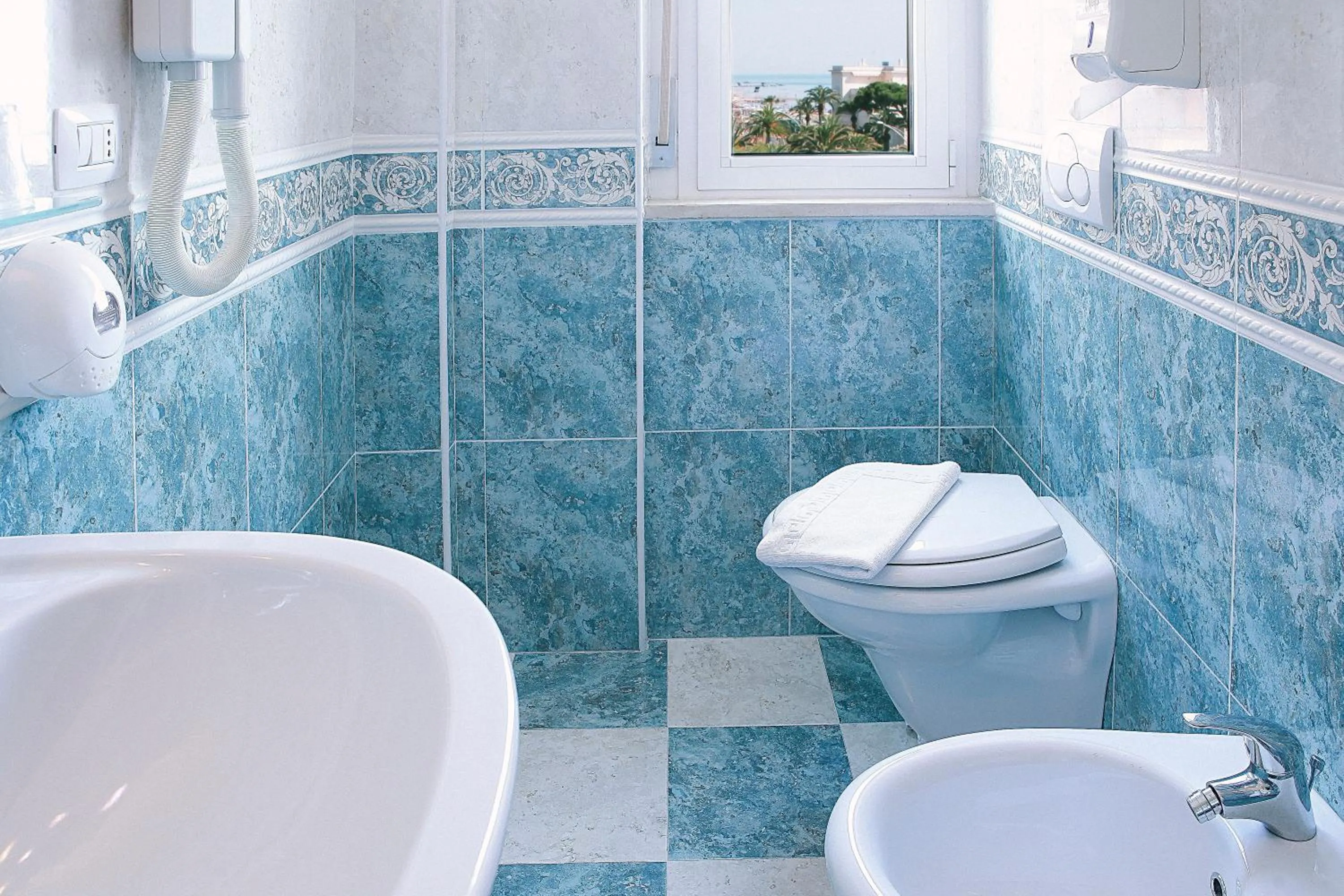 Bathroom in Hotel Ambassador