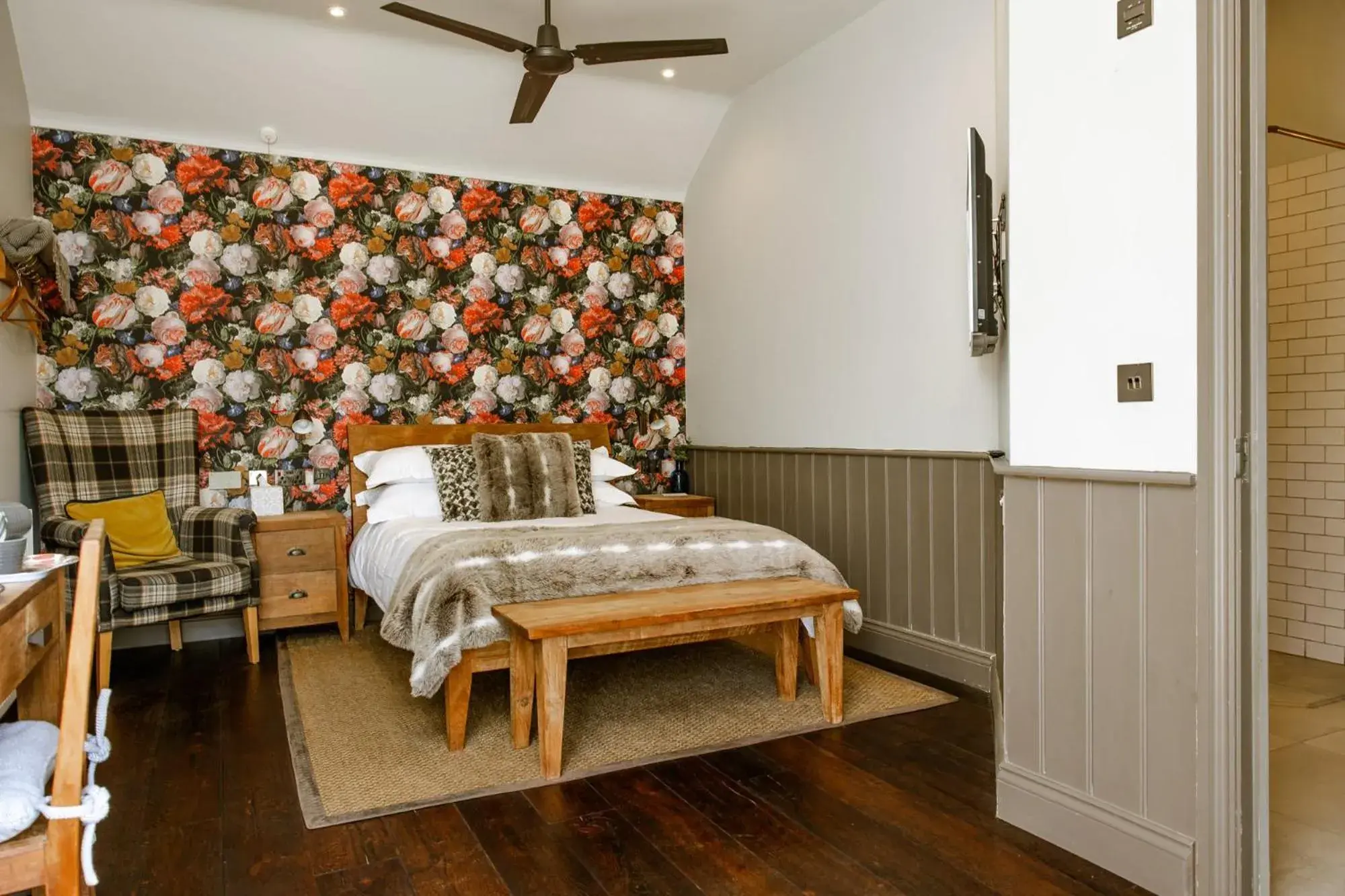 Double Room with Private Bathroom in The George Inn Double Room with Private Bathroom in The George Inn