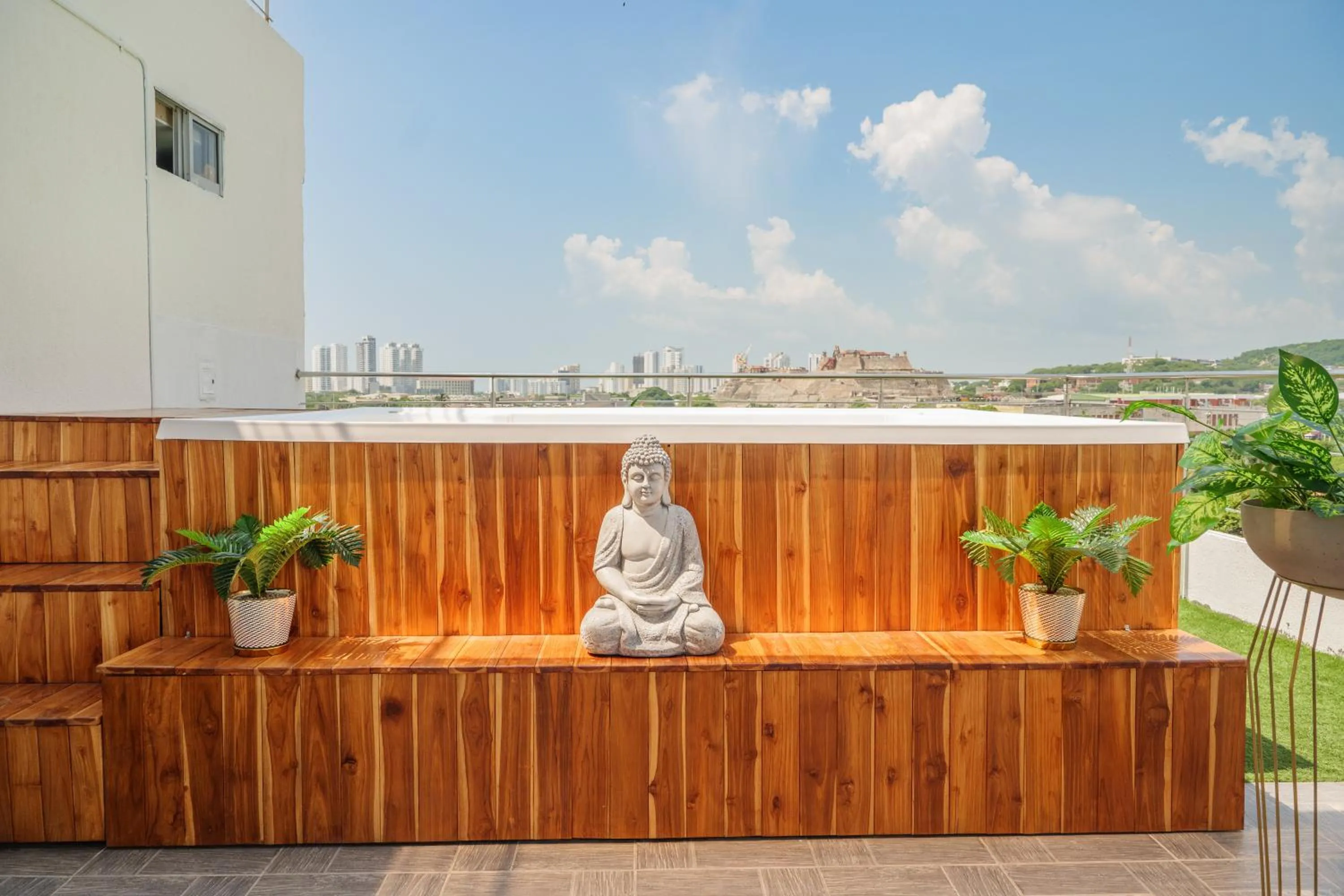 Nearby landmark in Bahia 79 Apartasuites Cerca al Centro