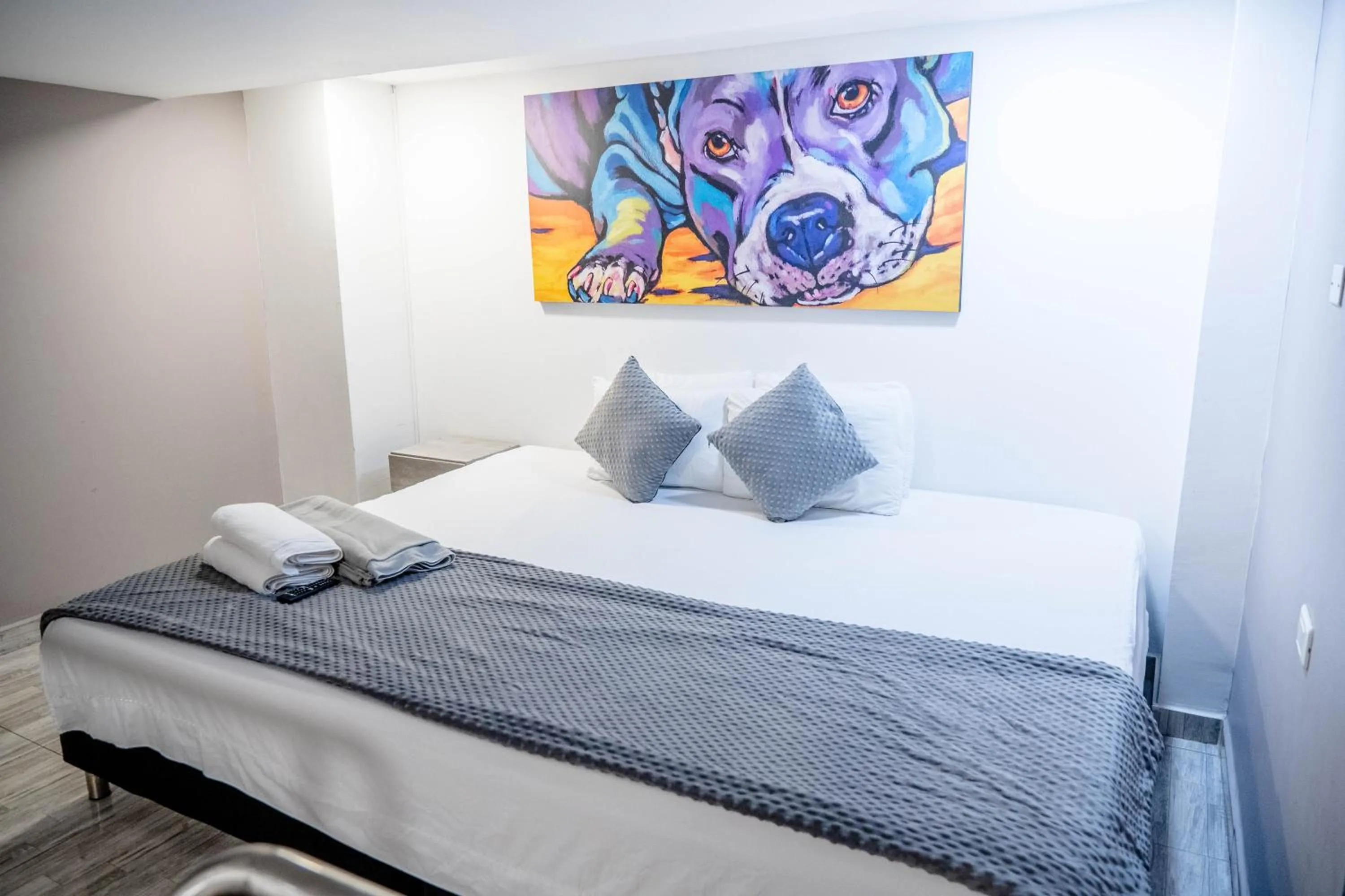 Bed in Bahia 79 Apartasuites Cerca al Centro