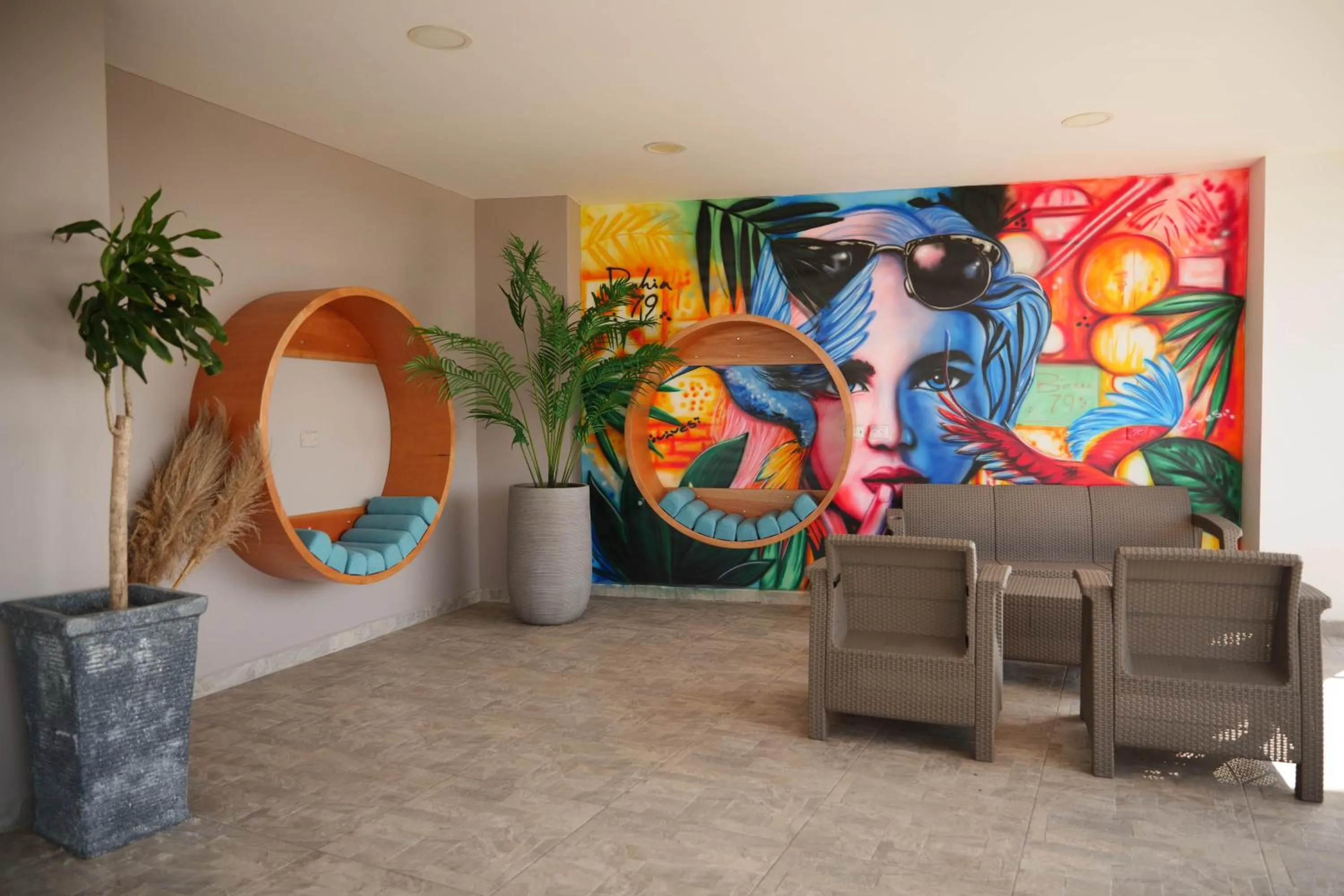 Property building in Bahia 79 Apartasuites Cerca al Centro