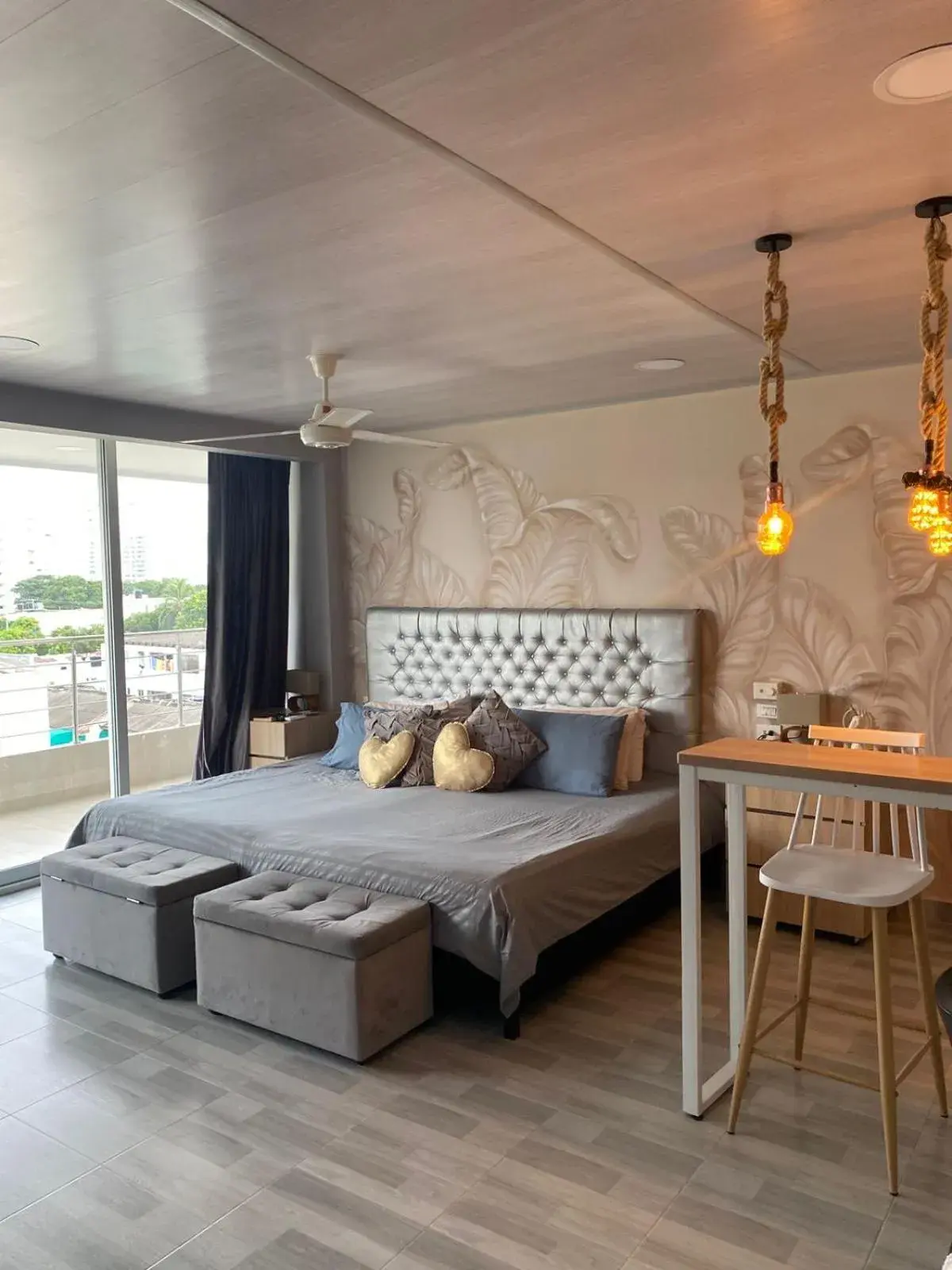 Deluxe double room with balcony and Kitchen - single occupancy in Bahia 79 Apartasuites Cerca al Centro Deluxe double room with balcony and Kitchen - single occupancy in Bahia 79 Apartasuites Cerca al Centro