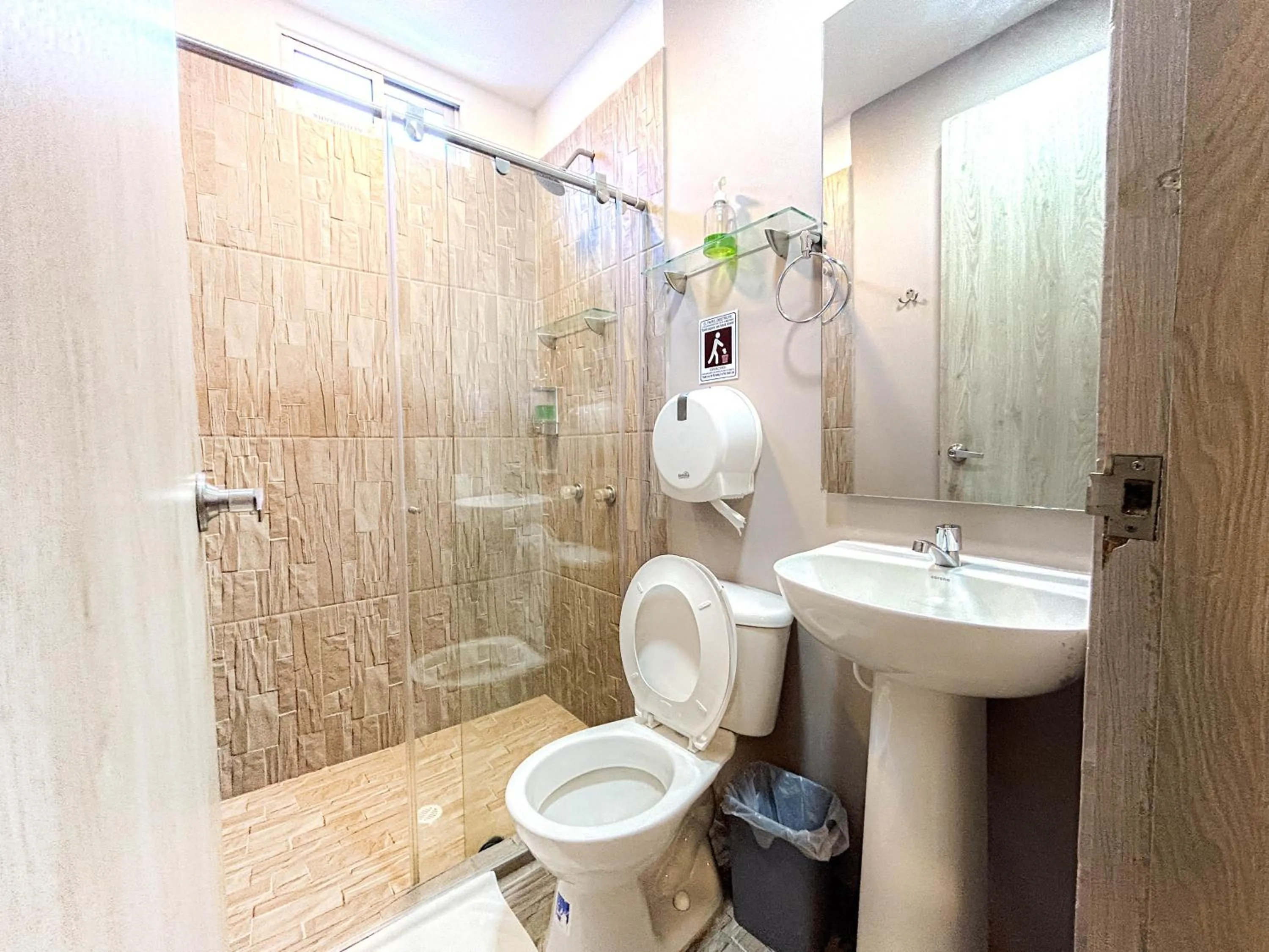 Shower in Bahia 79 Apartasuites Cerca al Centro