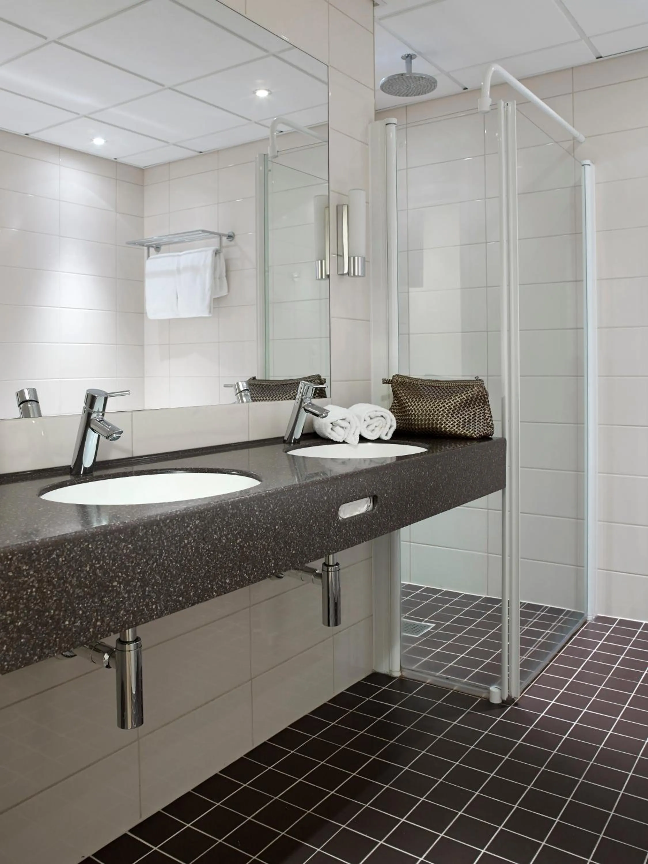 Bathroom in Hotel Union Geiranger Bad & Spa