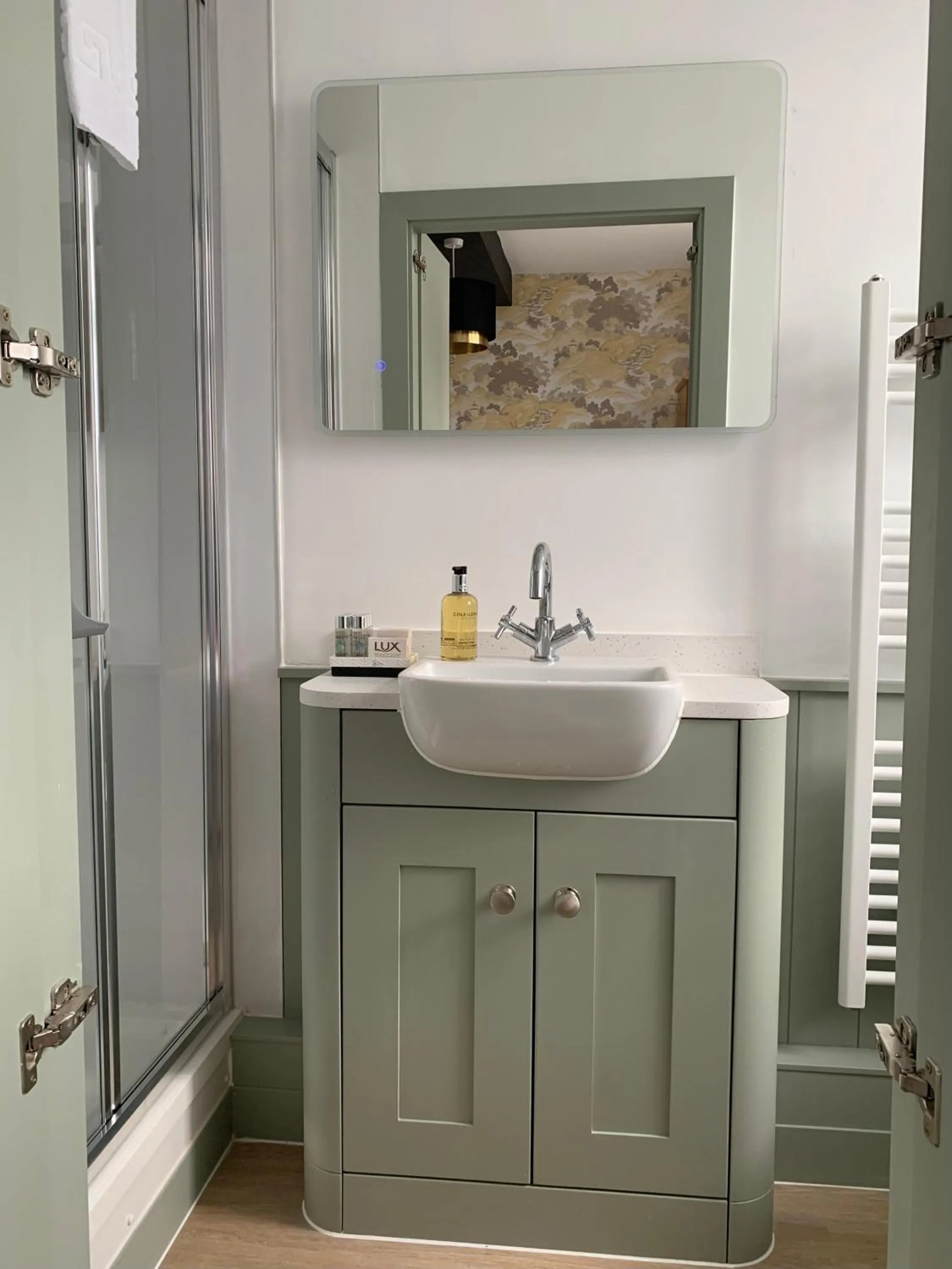 Bathroom in Waverley B & B