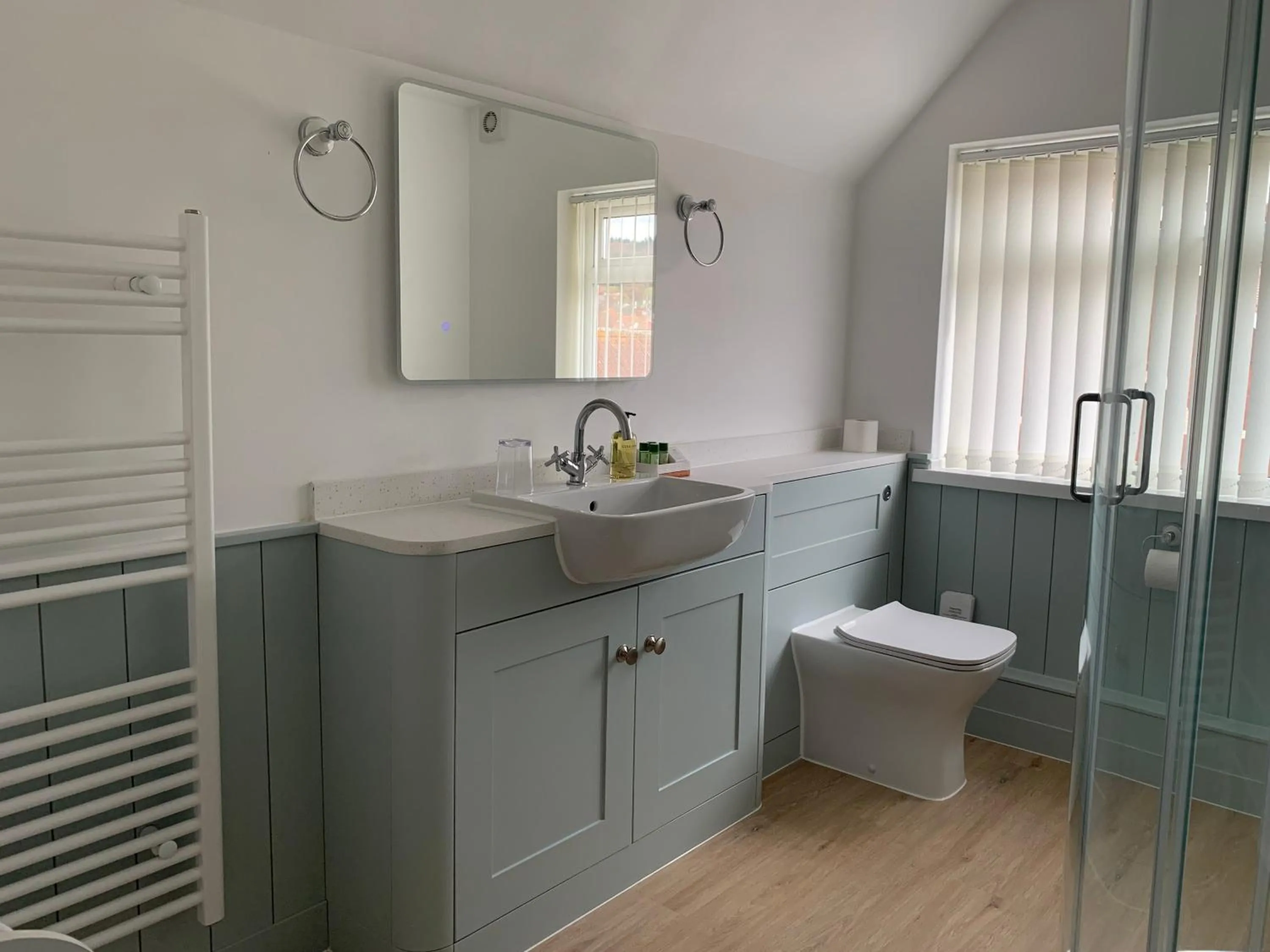 Toilet in Waverley B & B