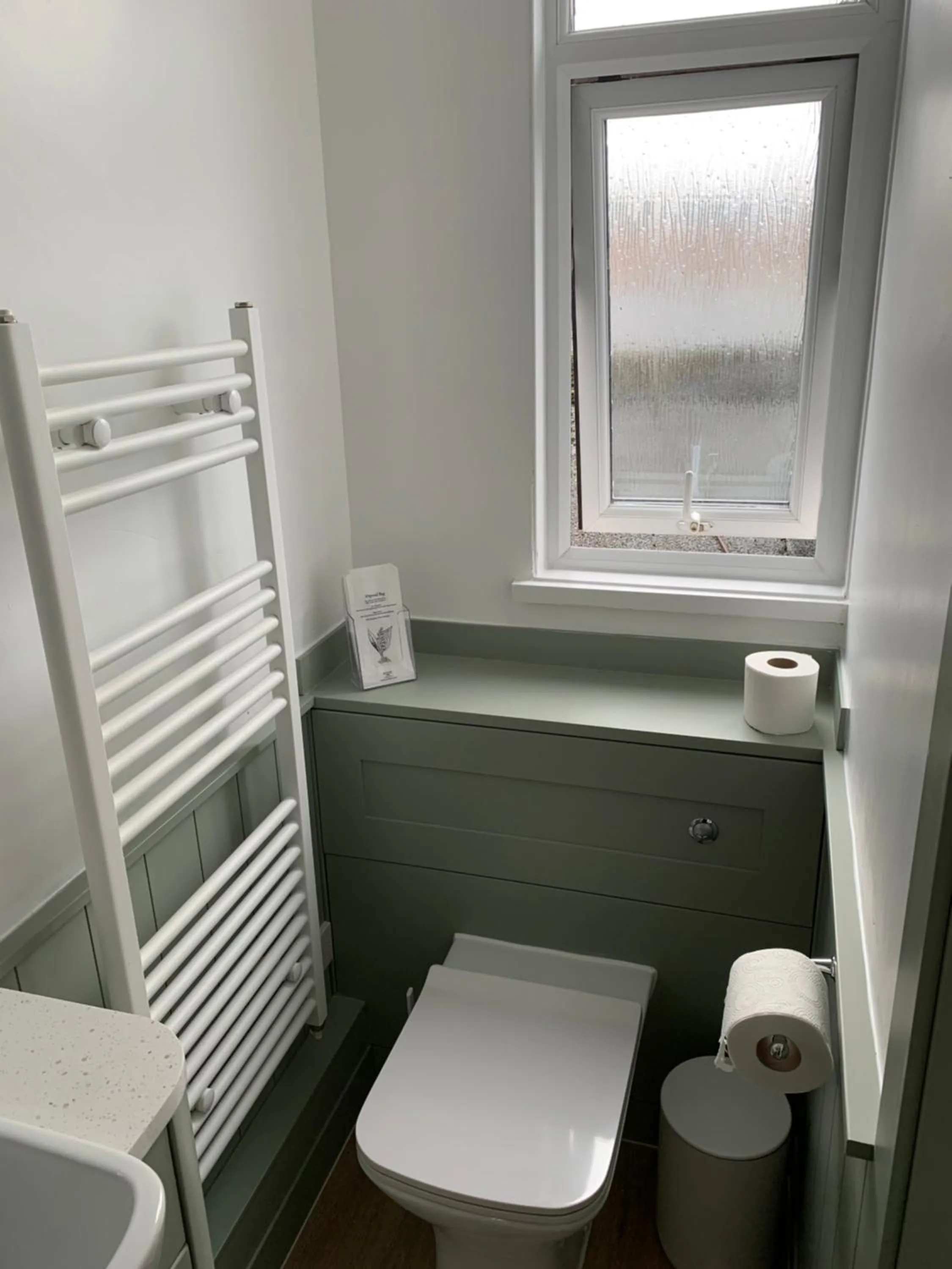 Toilet in Waverley B & B