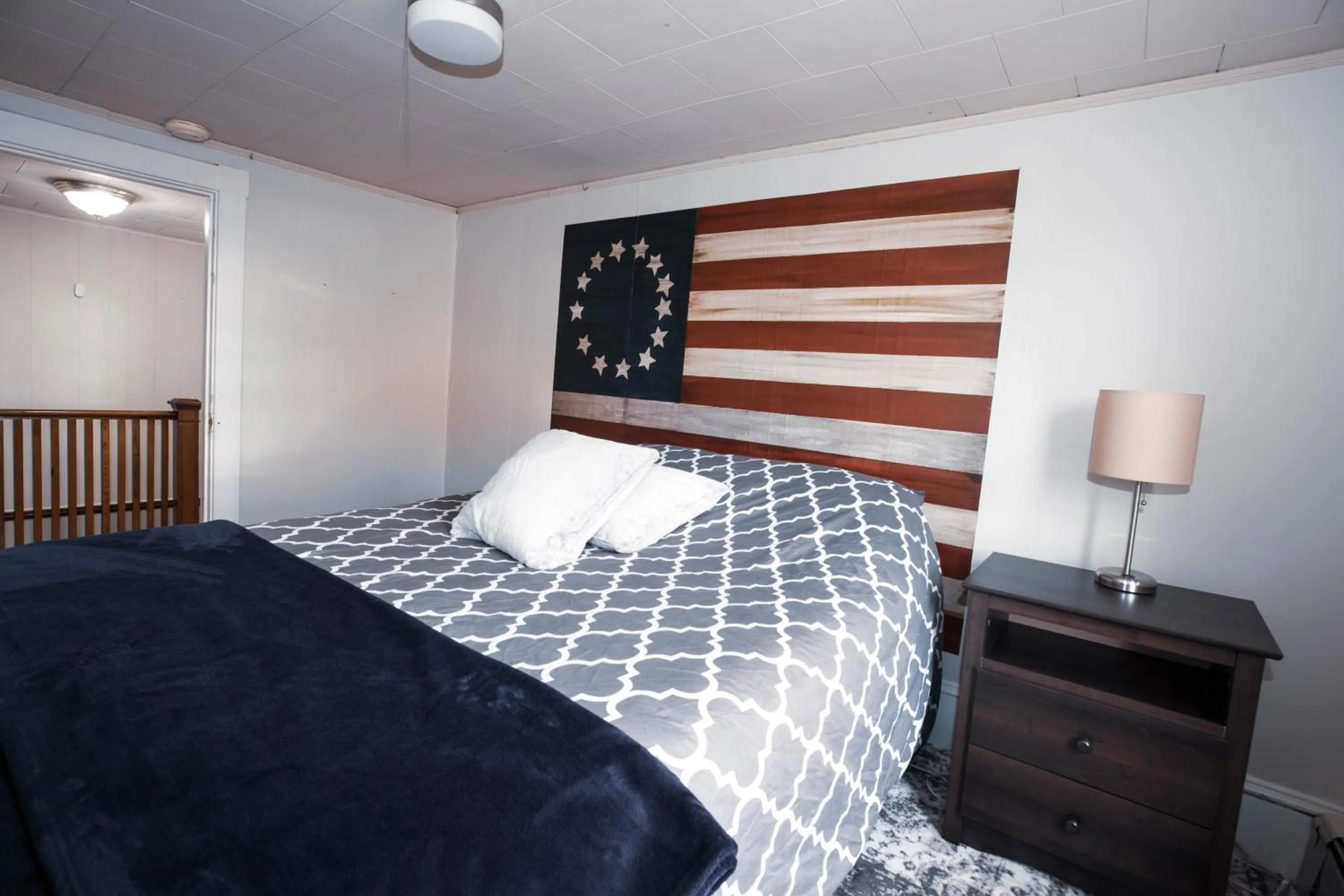 Bed in Sunnyside home near Sunday River, Black Mountain, Lakes and Hikes