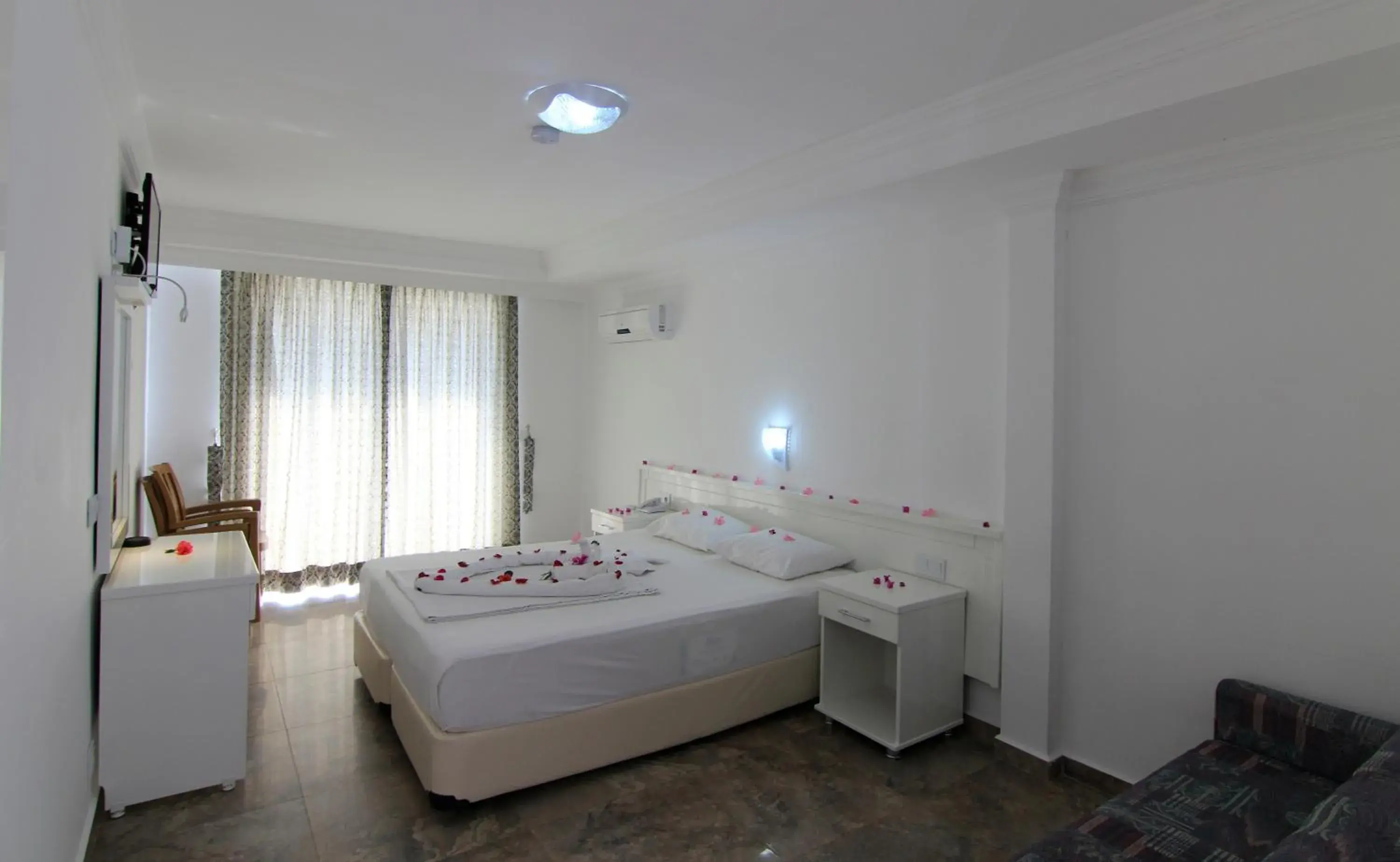 Bed in Bariscan Hotel Bed in Bariscan Hotel