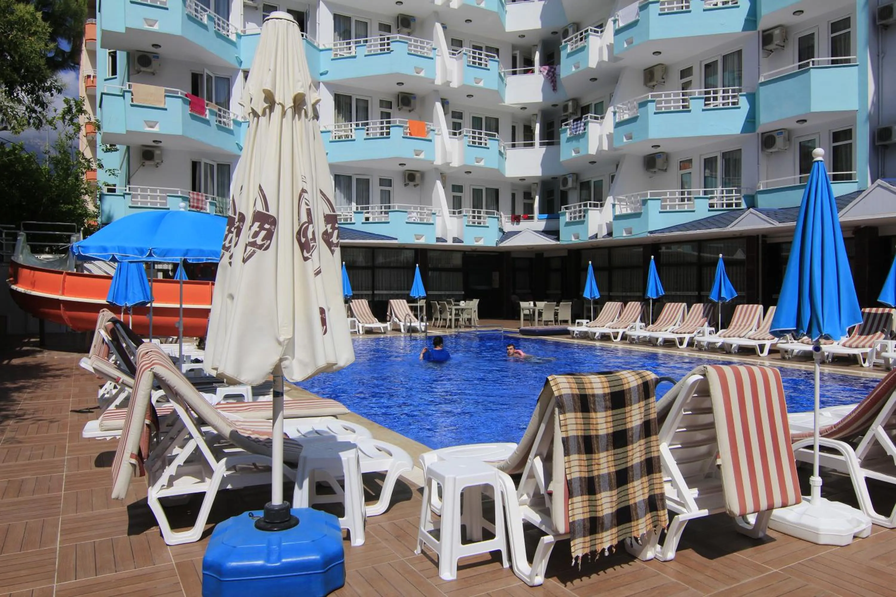 Pool view in Bariscan Hotel