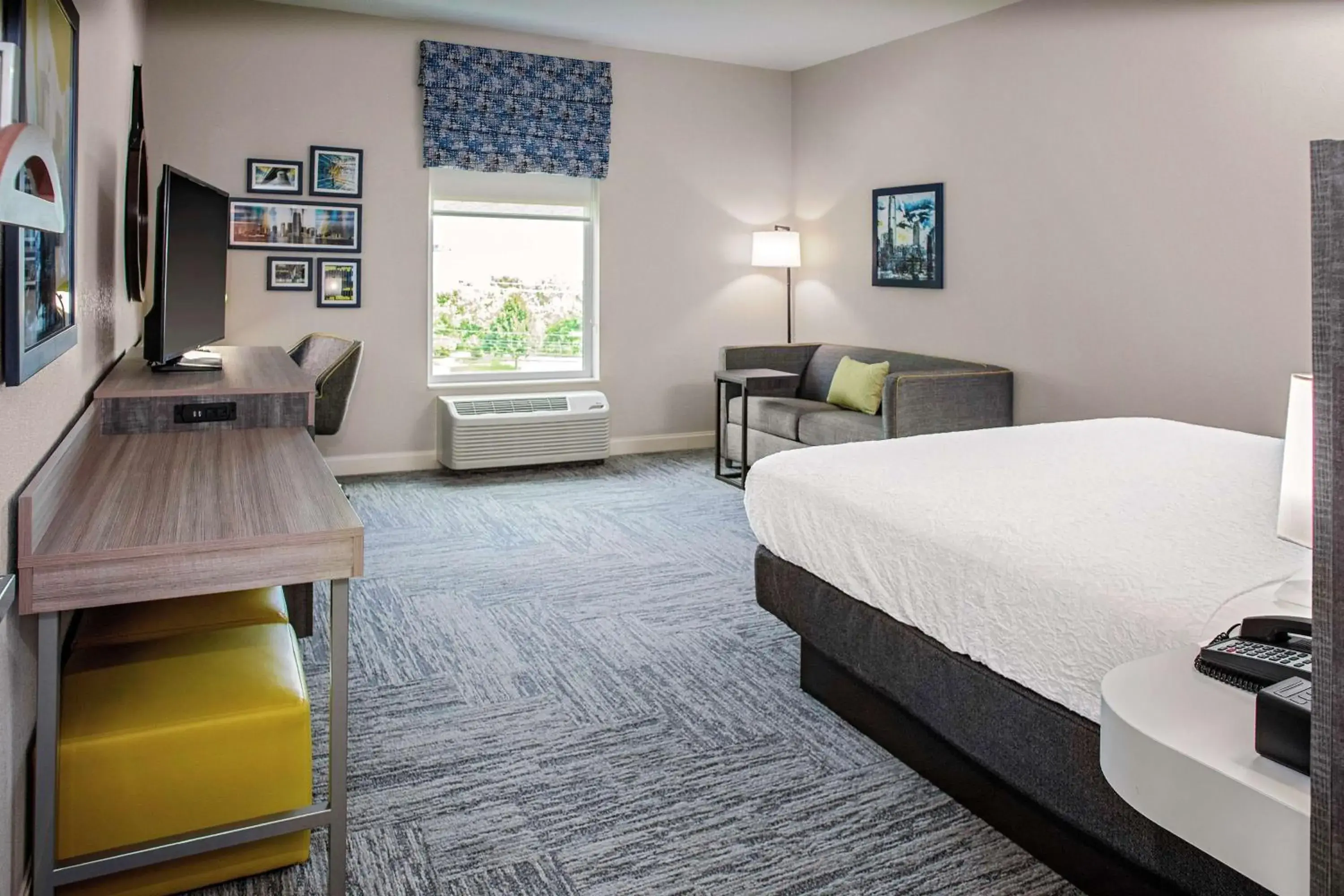 Bed in Hampton Inn Cranbury Bed in Hampton Inn Cranbury