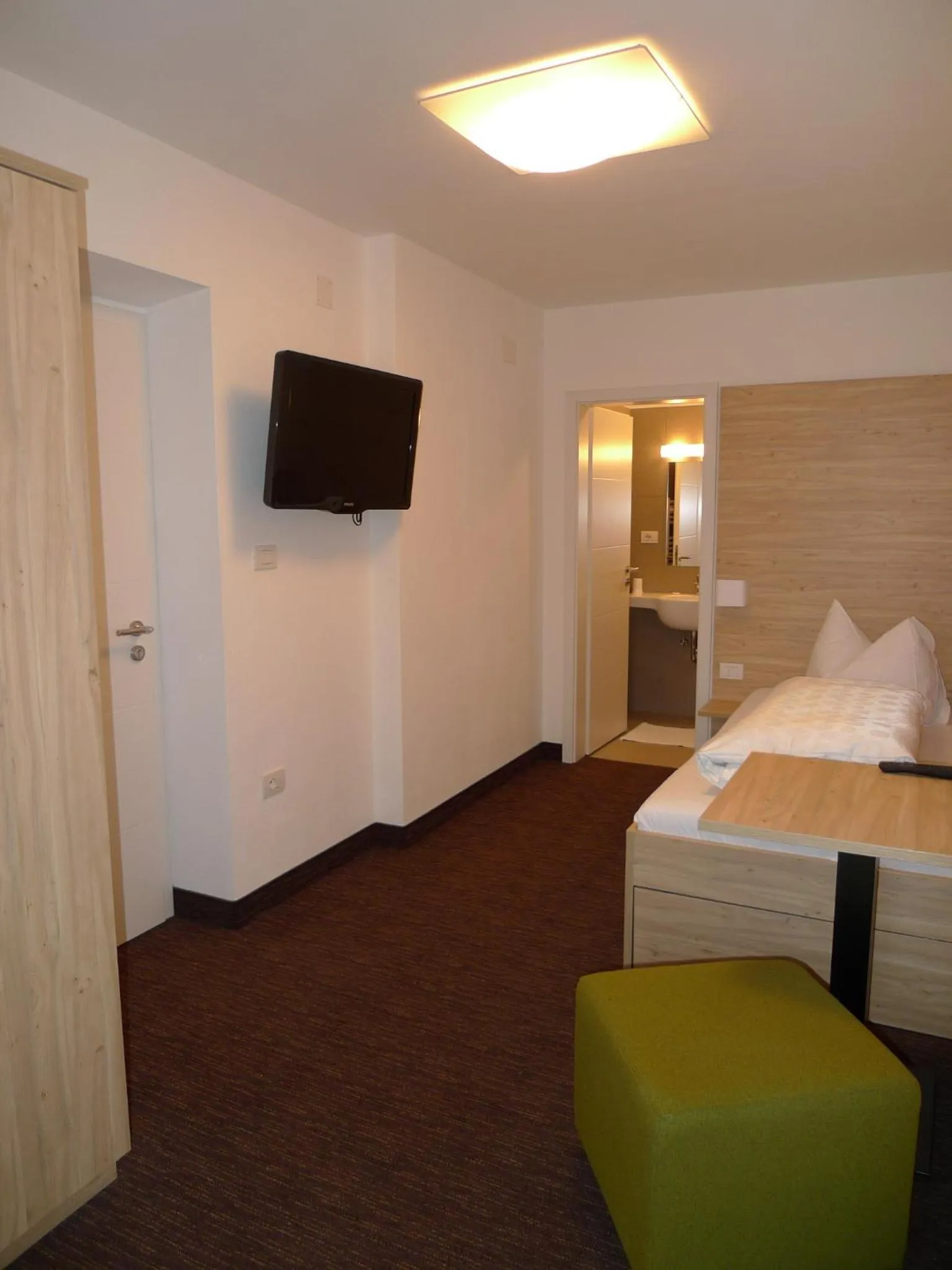 TV and multimedia, Bed in Hotel Stifter