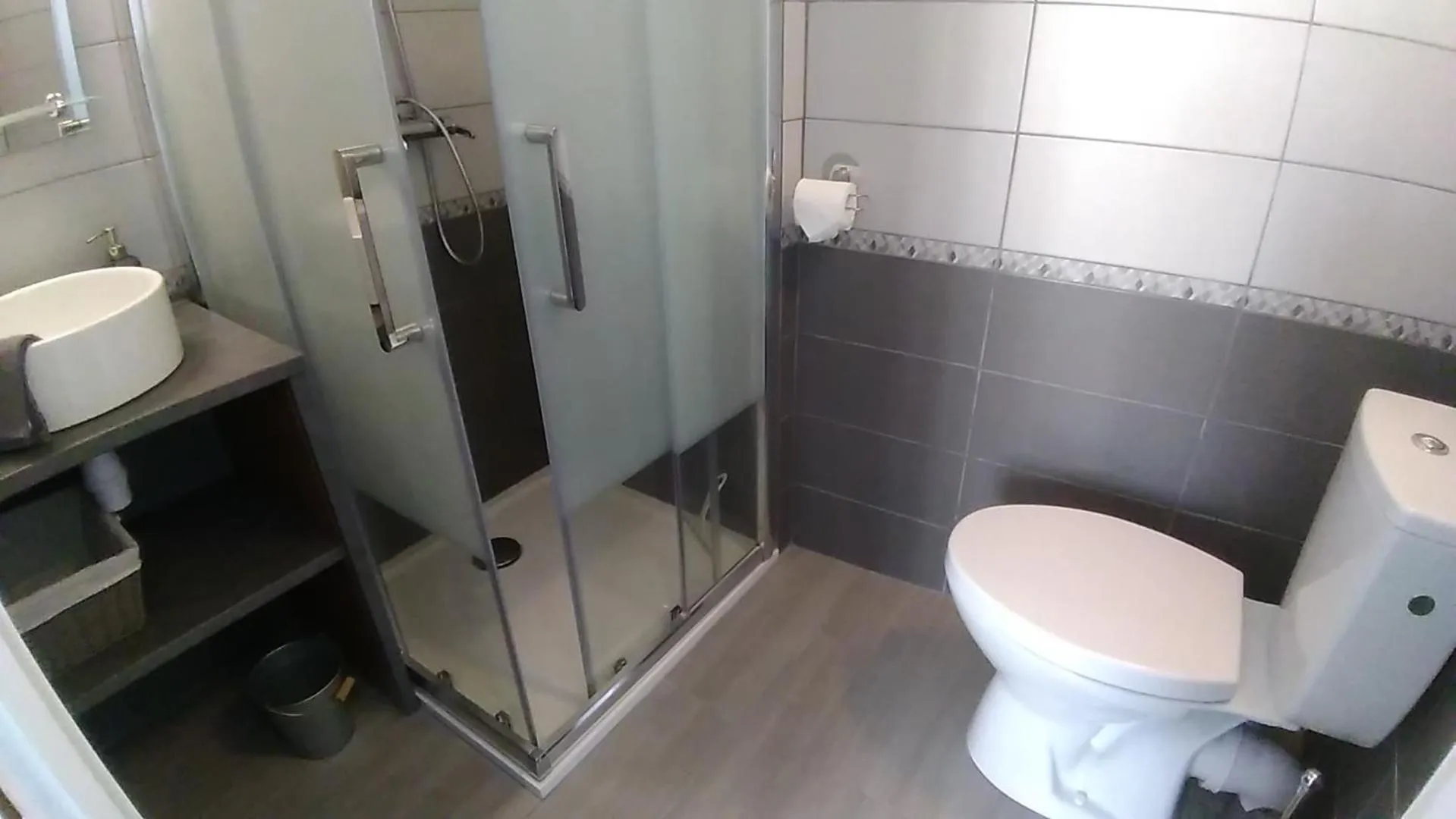 Bathroom in La Charretterie