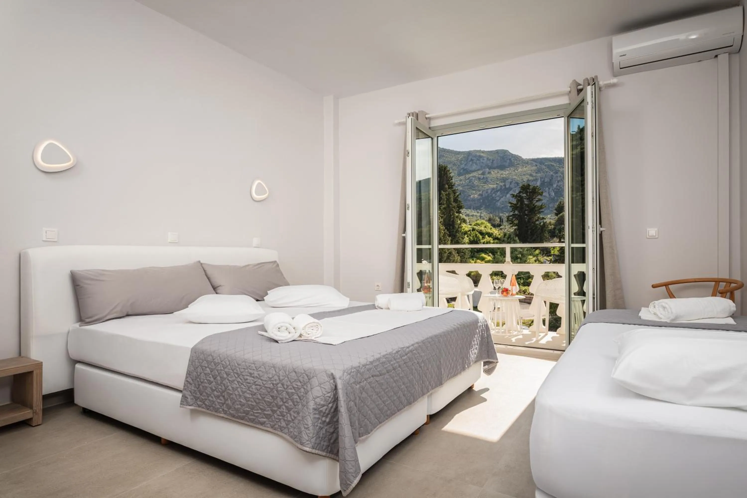 Bed in Kokkari Beach Hotel