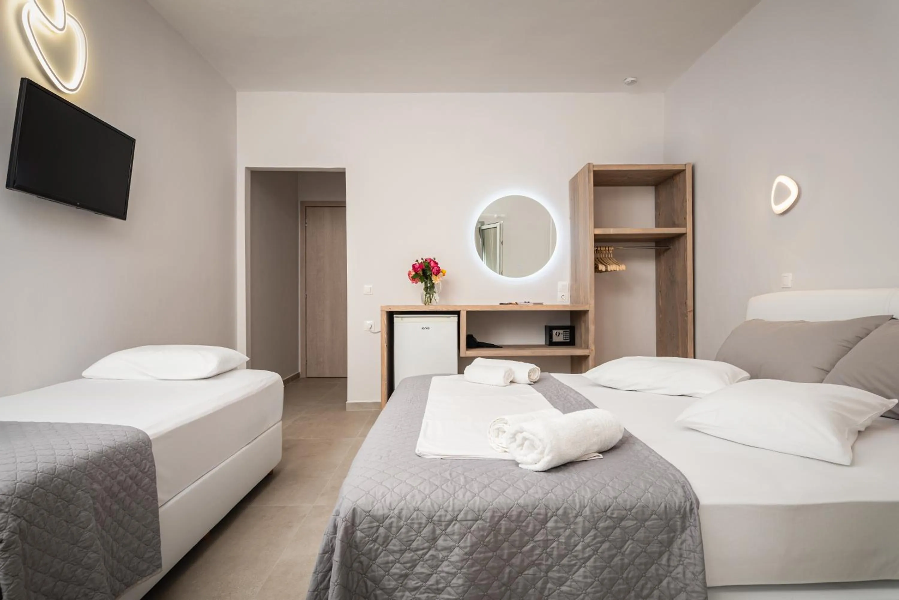 Bed in Kokkari Beach Hotel