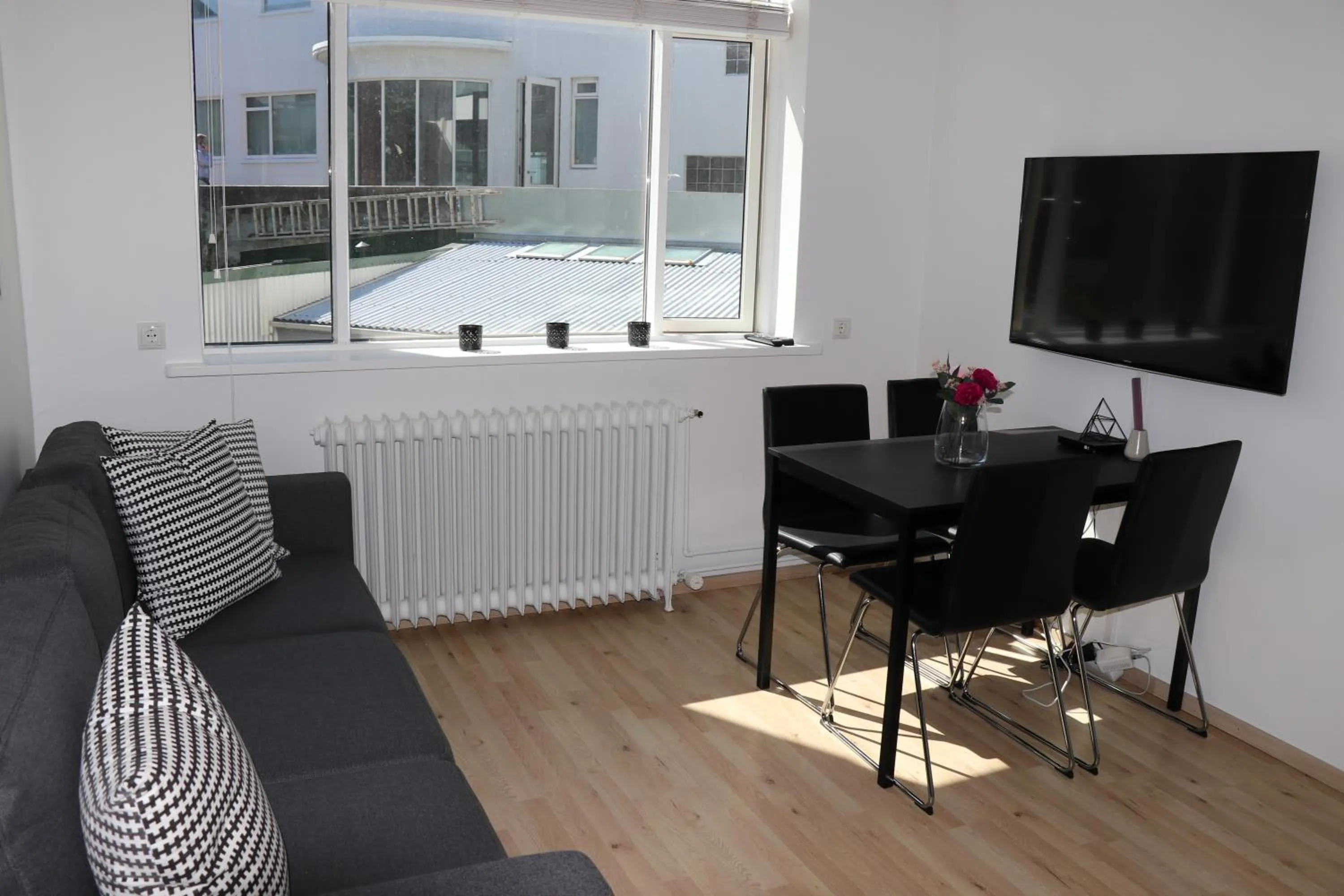 TV and multimedia in Odinn Reykjavik Skolavordustigur Apartments